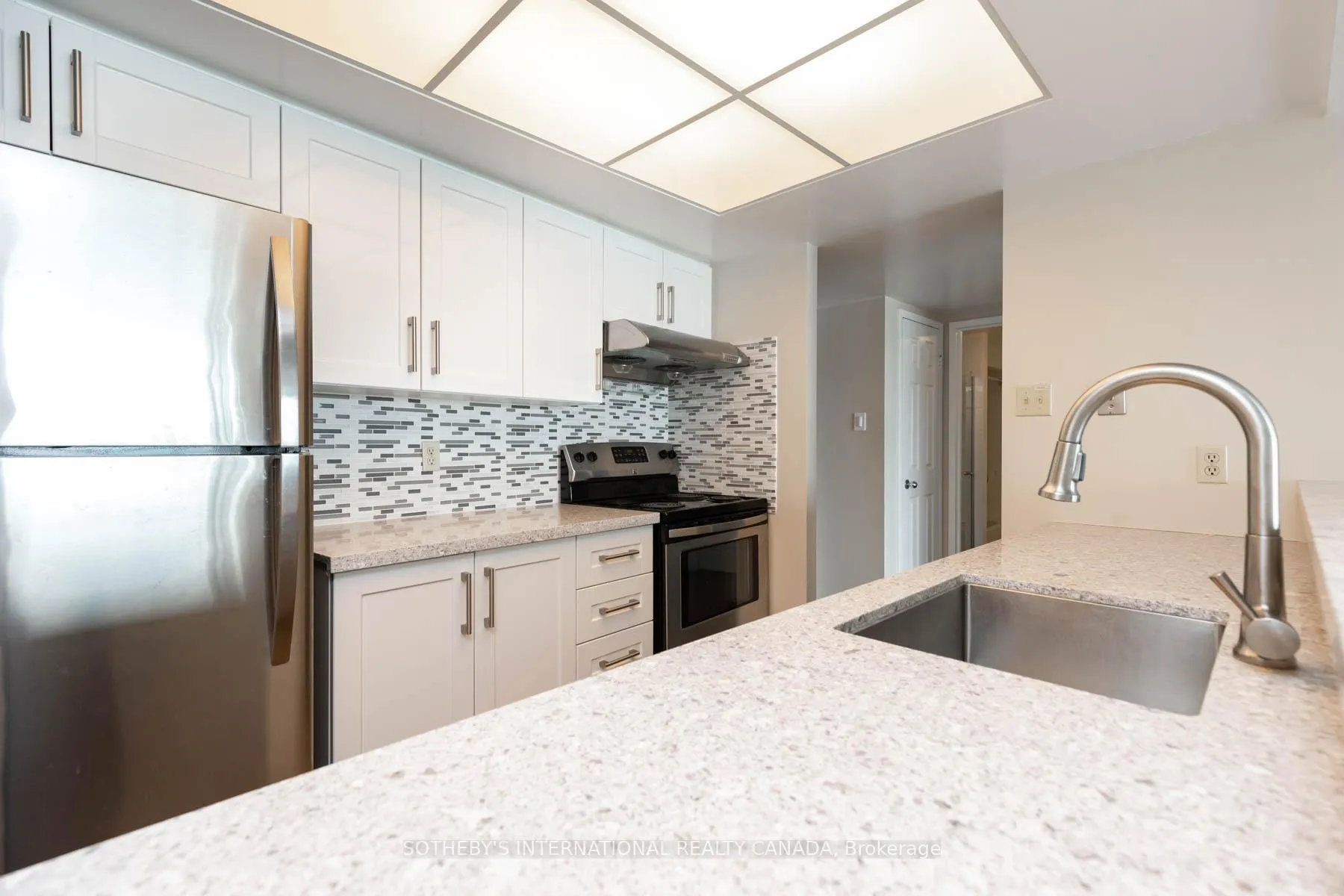 Photo 9 of Unit 2210, 77 Harbour Square, Toronto, Waterfront Communities — HOMEH