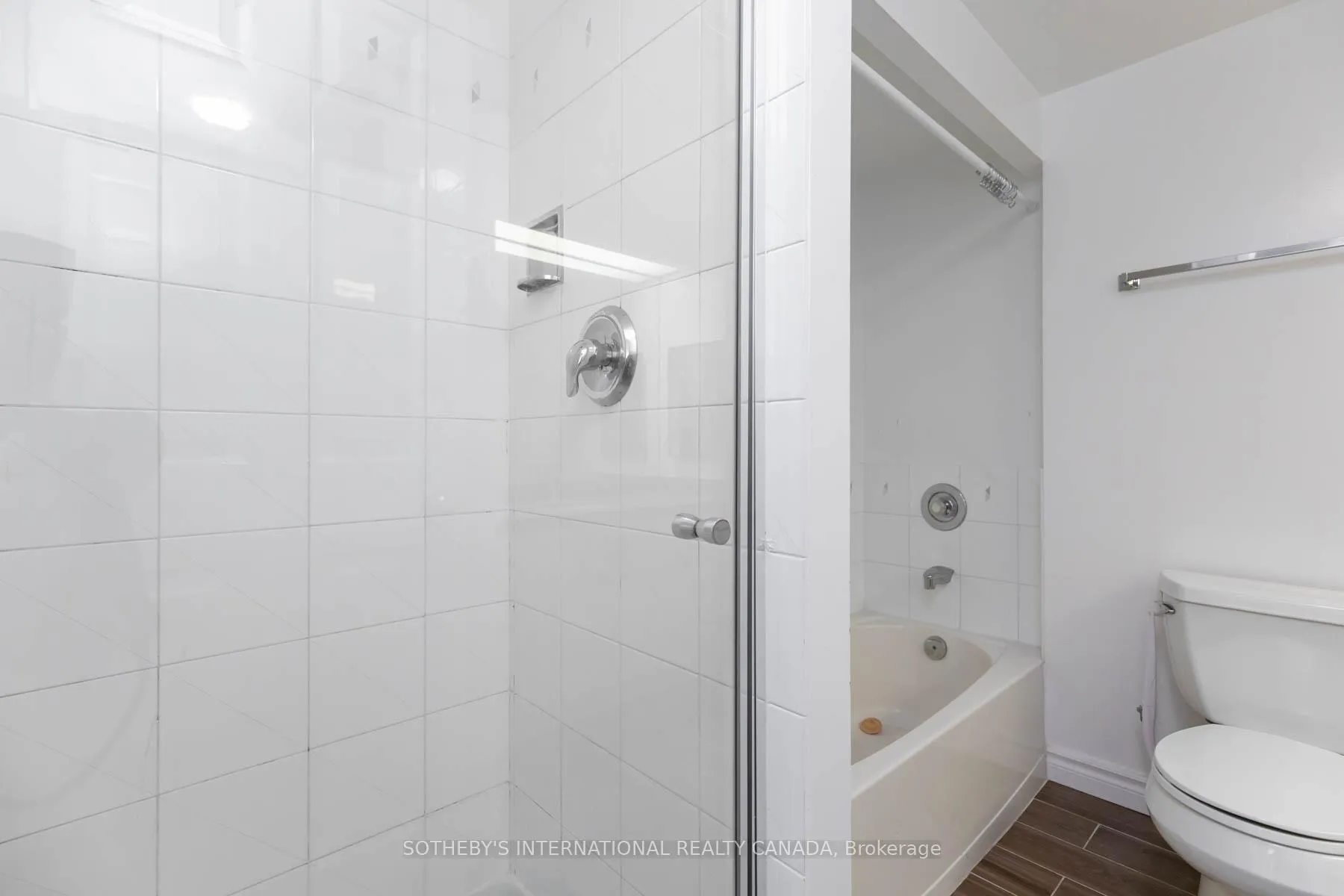 Photo 15 of Unit 2210, 77 Harbour Square, Toronto, Waterfront Communities — HOMEH
