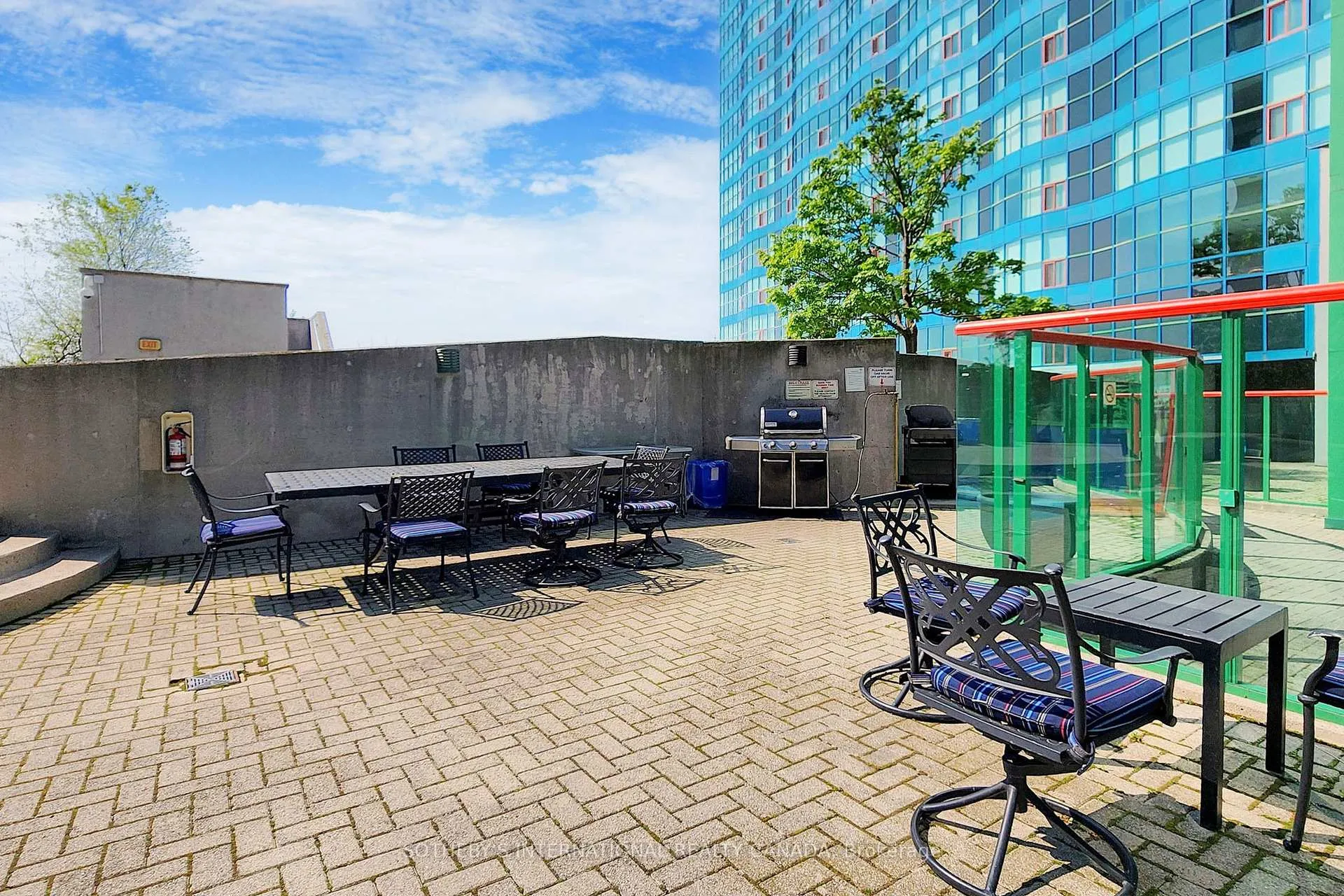 Photo 25 of Unit 2210, 77 Harbour Square, Toronto, Waterfront Communities — HOMEH