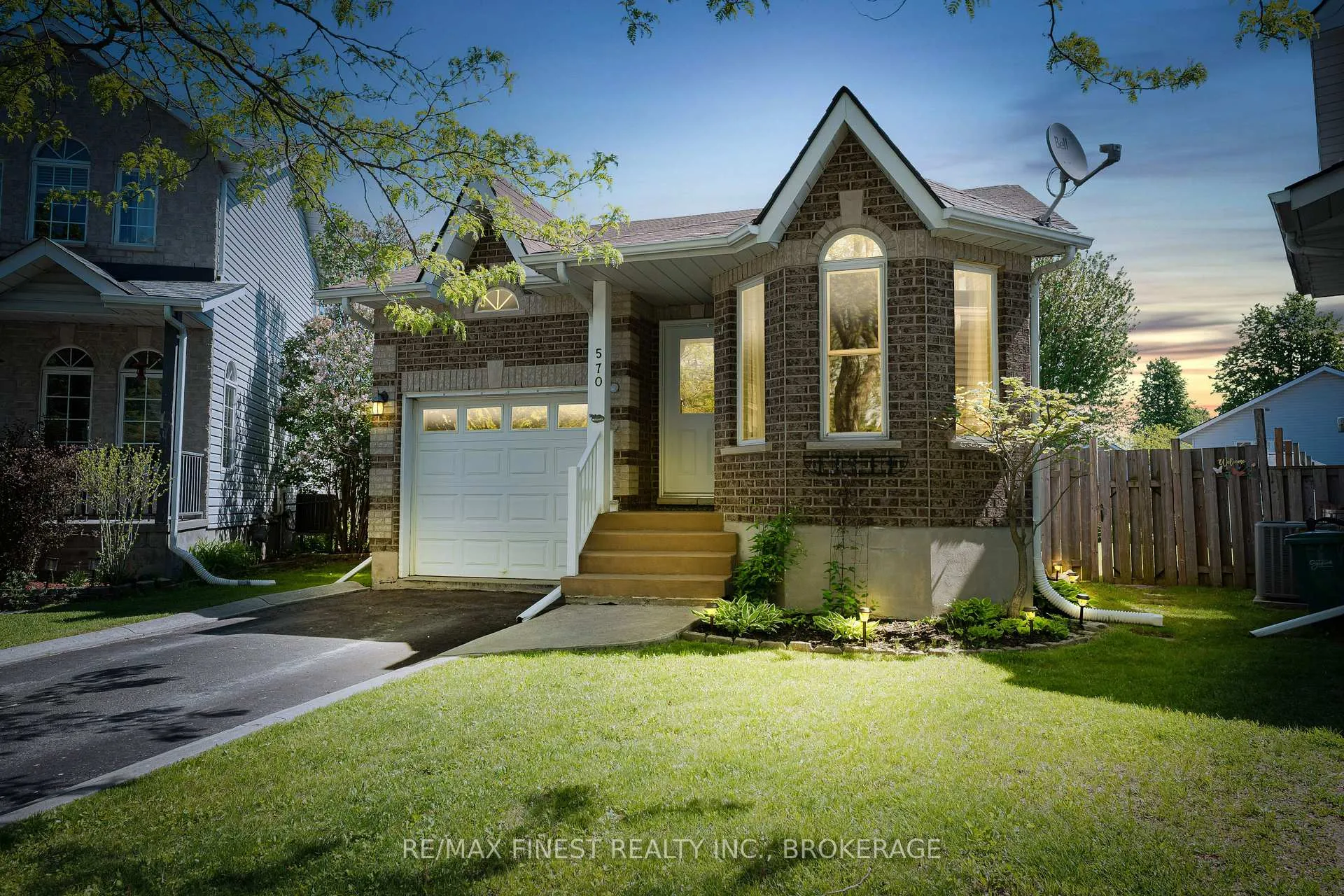 Photo 2 of 570 Freeman Crescent, Kingston, Kingston East (Incl Barret Crt) — HOMEH