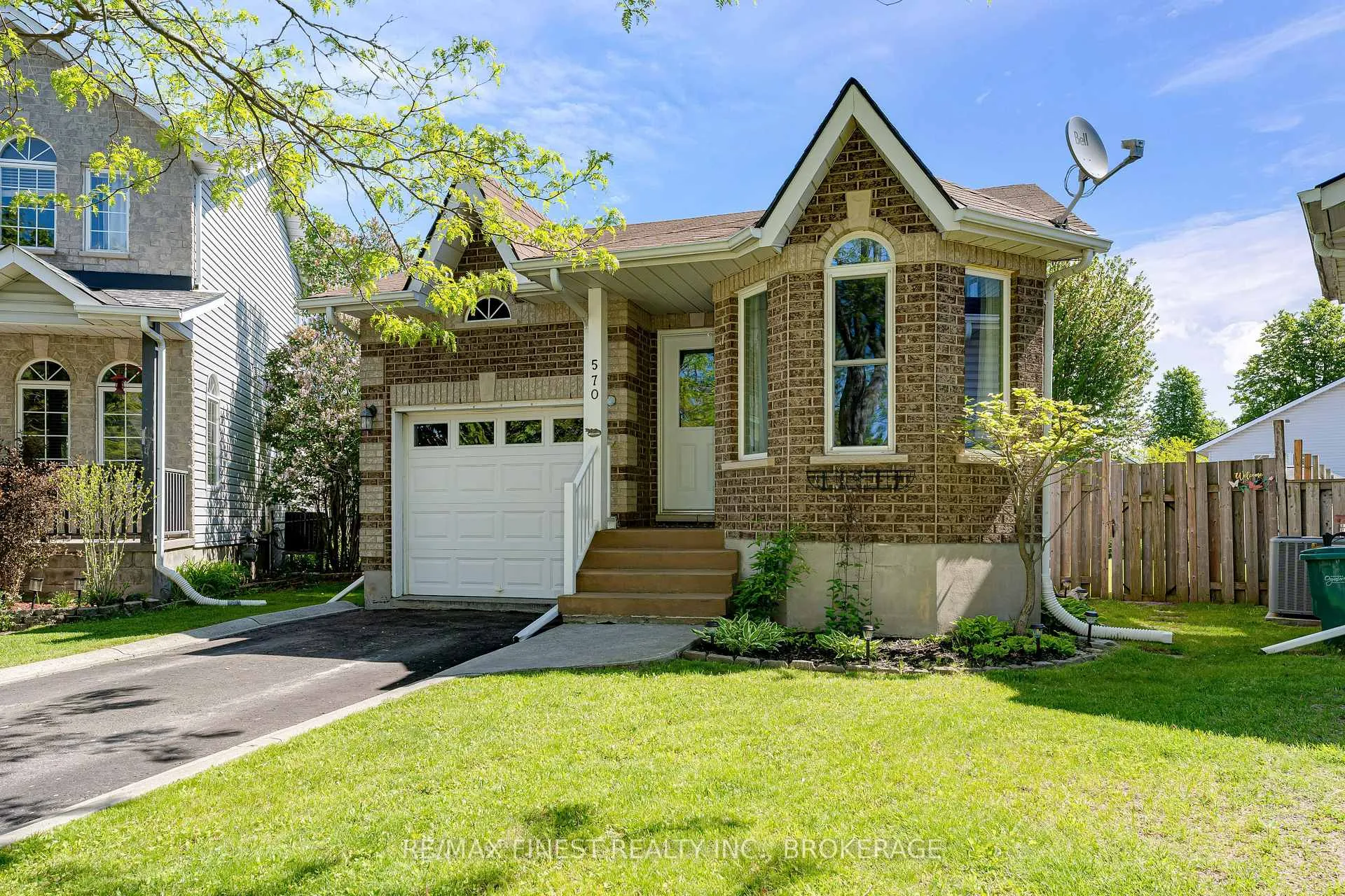 Photo 3 of 570 Freeman Crescent, Kingston, Kingston East (Incl Barret Crt) — HOMEH