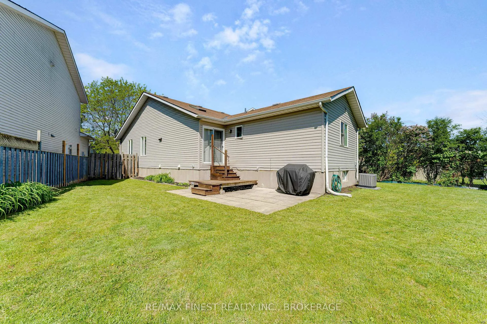 Photo 40 of 570 Freeman Crescent, Kingston, Kingston East (Incl Barret Crt) — HOMEH