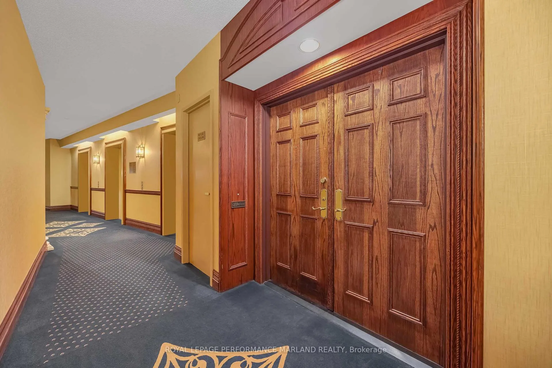 Photo 2 of Unit 2004, 1480 Riverside Drive, Ottawa, Riverview Park — HOMEH