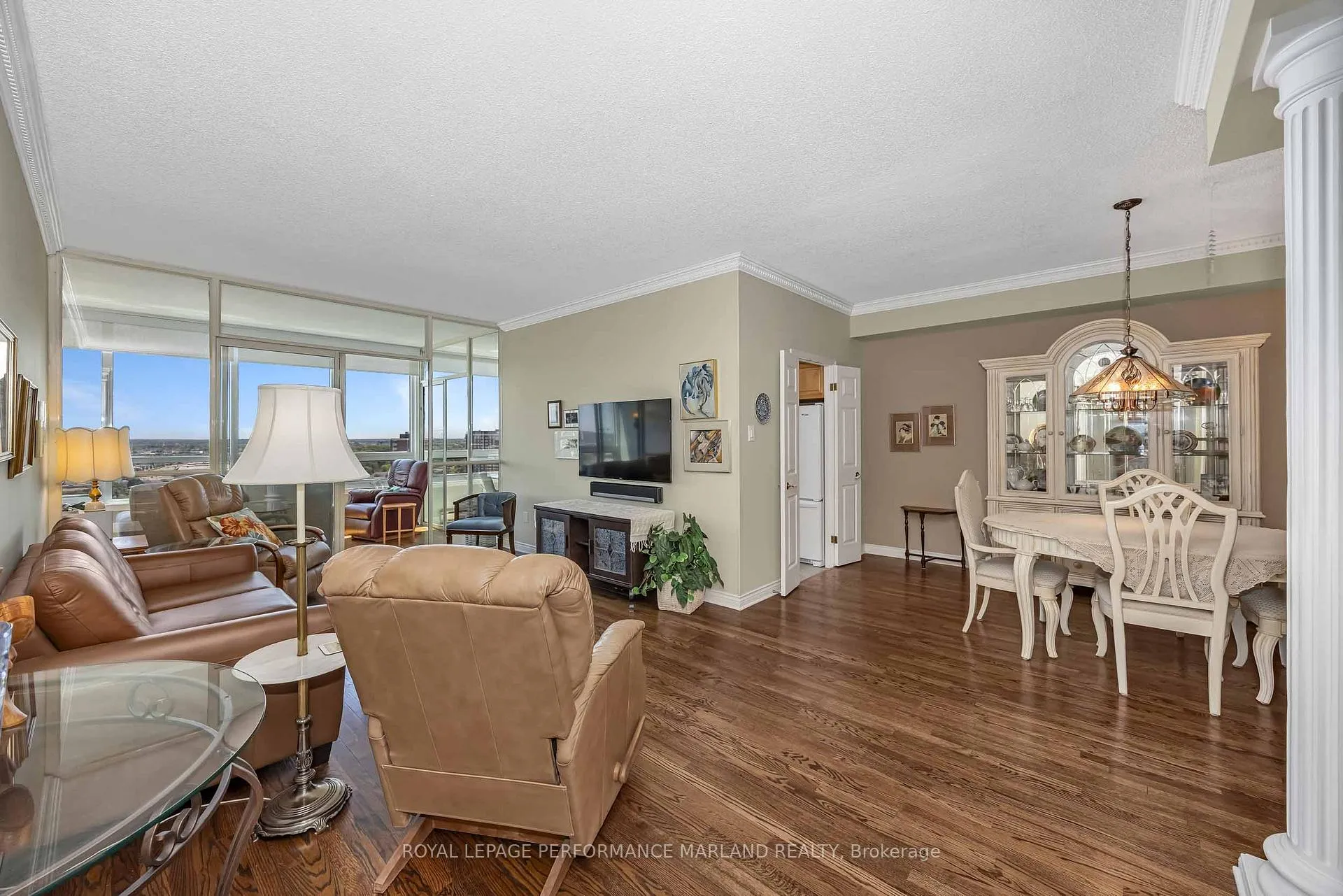 Photo 6 of Unit 2004, 1480 Riverside Drive, Ottawa, Riverview Park — HOMEH