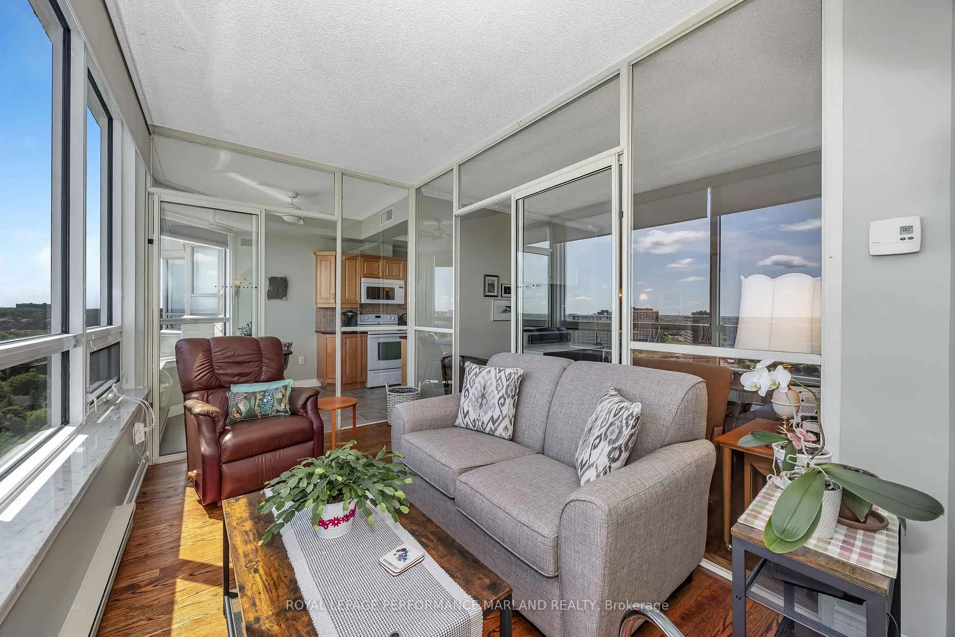Photo 7 of Unit 2004, 1480 Riverside Drive, Ottawa, Riverview Park — HOMEH