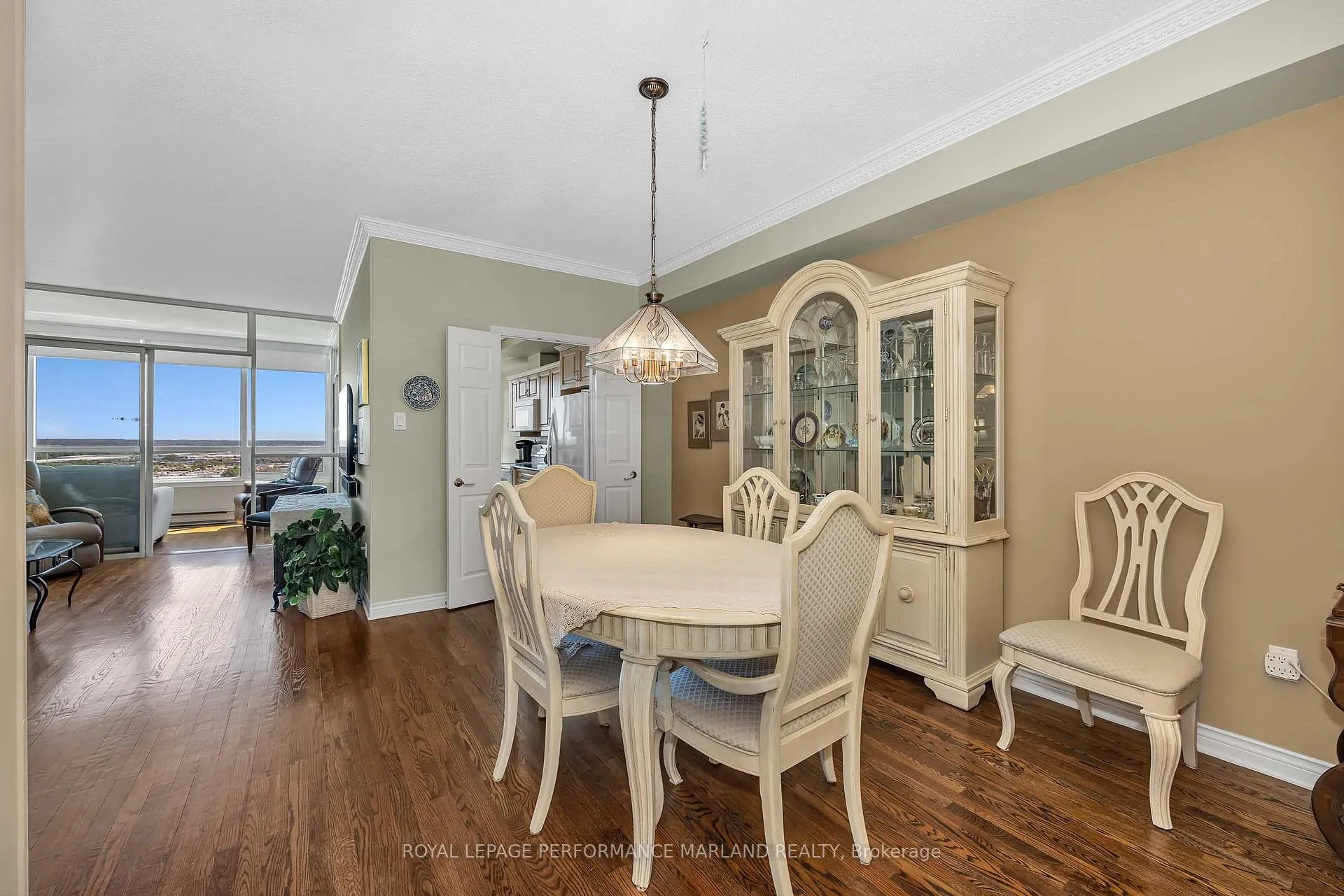 Photo 13 of Unit 2004, 1480 Riverside Drive, Ottawa, Riverview Park — HOMEH