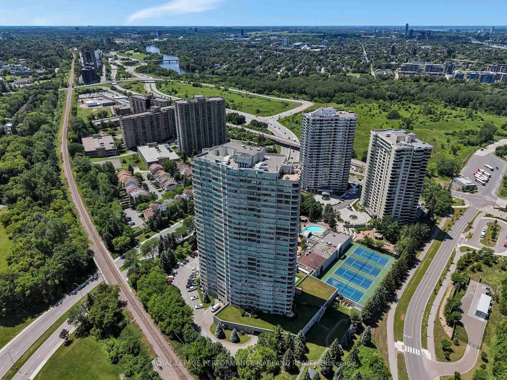 Photo 29 of Unit 2004, 1480 Riverside Drive, Ottawa, Riverview Park — HOMEH