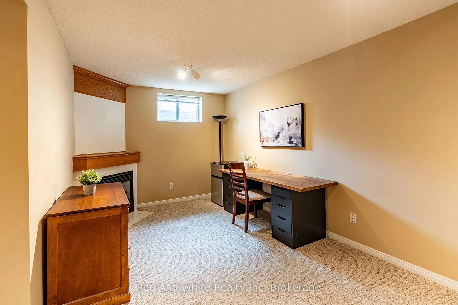 Photo 4 of Unit 24, 230 Blackhorne Drive, Kitchener — HOMEH