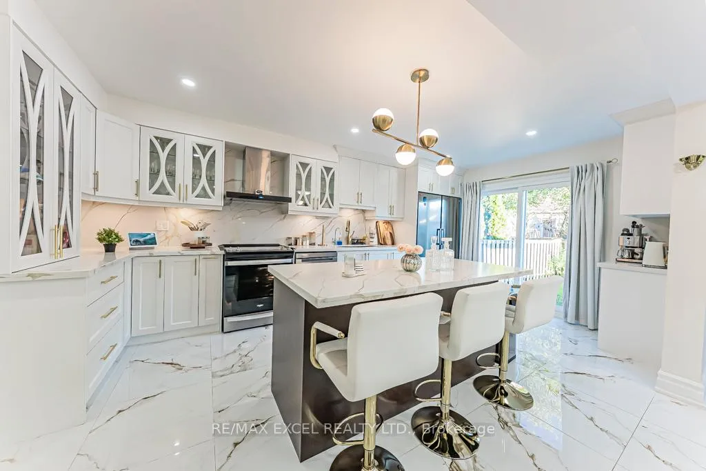 Photo 6 of 311 Conley Street, Vaughan, Lakeview Estates — HOMEH