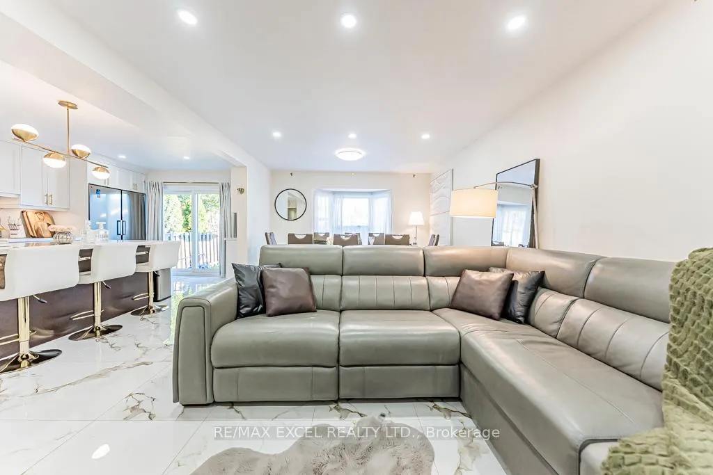 Photo 8 of 311 Conley Street, Vaughan, Lakeview Estates — HOMEH