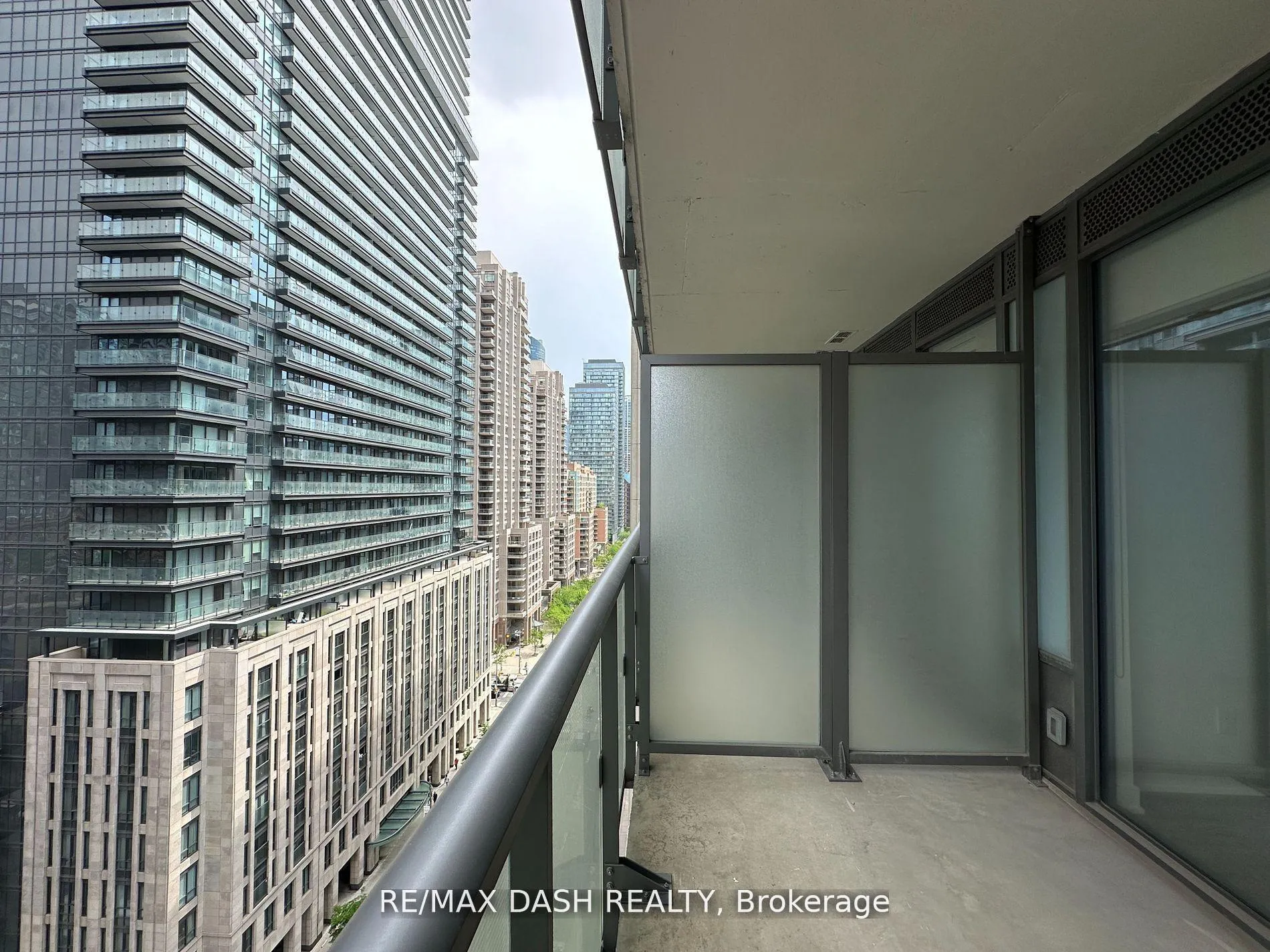 Photo 10 of Unit 1205, 57 St Joseph Street, Toronto, Bay Street Corridor — HOMEH