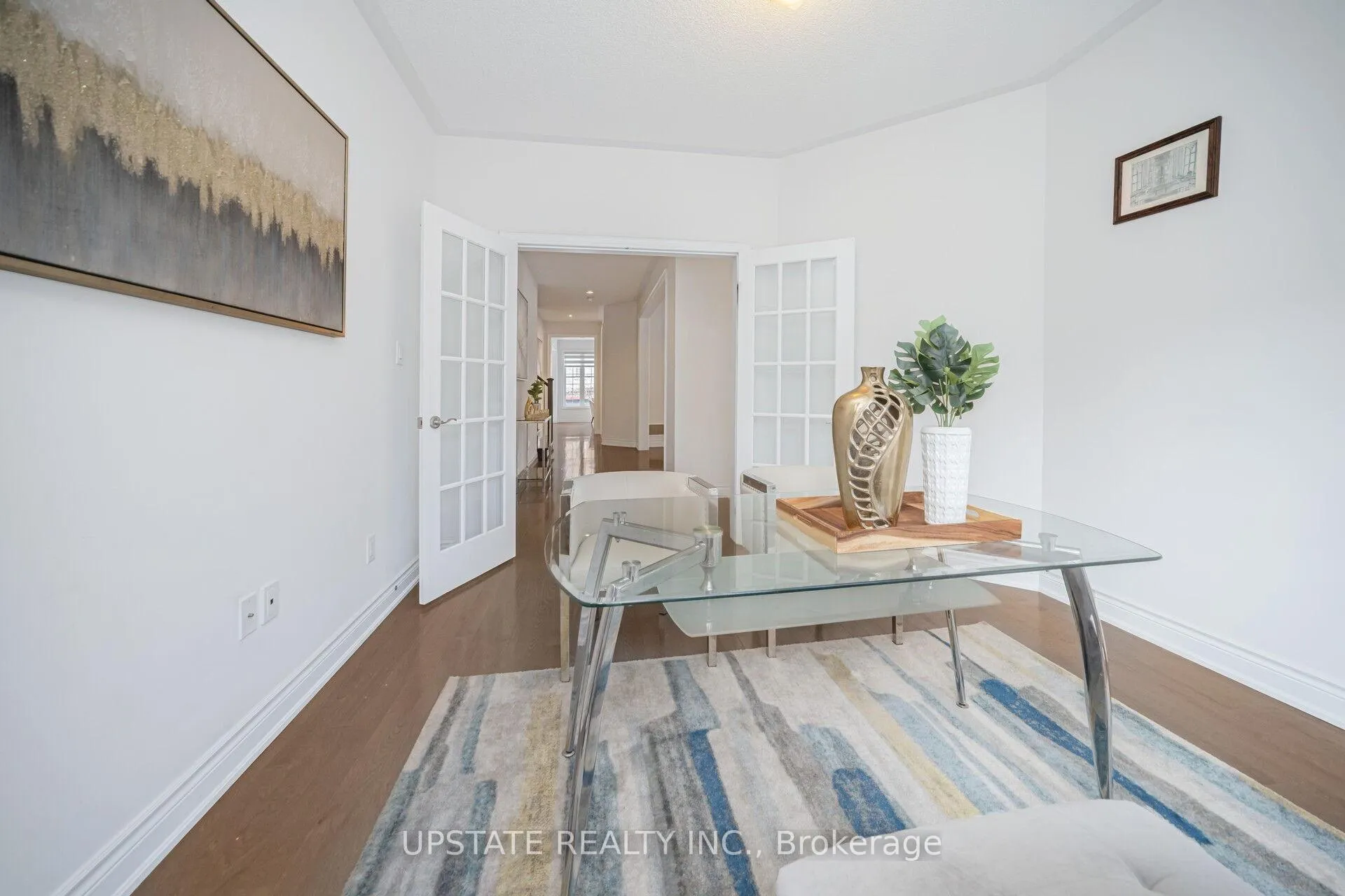 Photo 5 of 11 Mistyglen Crescent, Brampton, Credit Valley — HOMEH