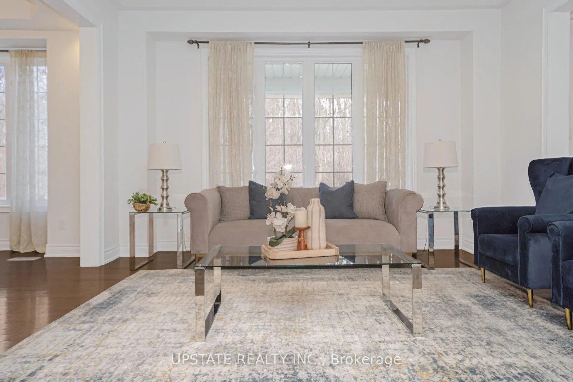 Photo 8 of 11 Mistyglen Crescent, Brampton, Credit Valley — HOMEH