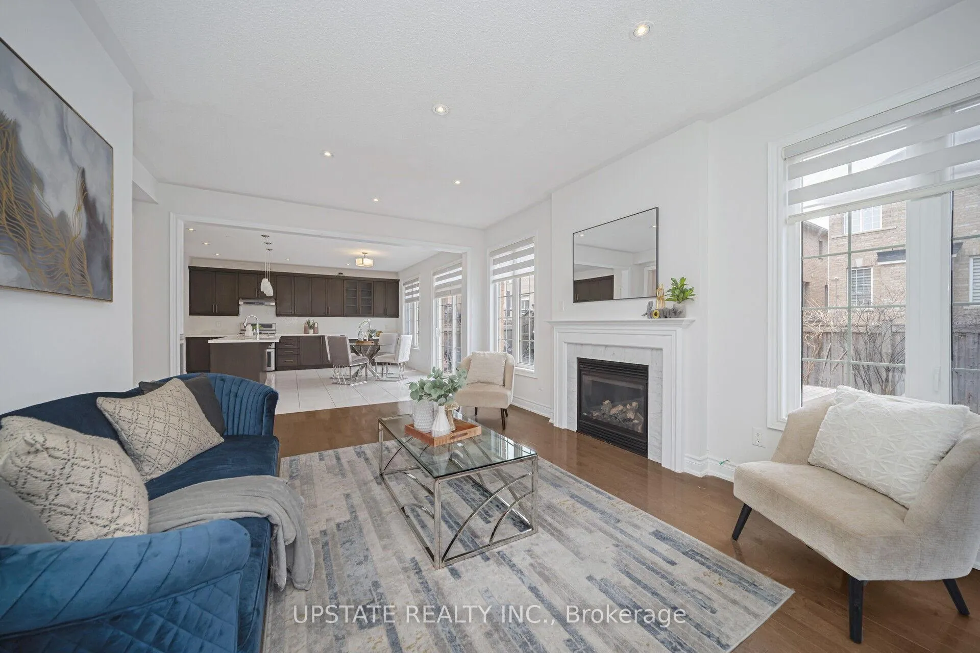 Photo 13 of 11 Mistyglen Crescent, Brampton, Credit Valley — HOMEH