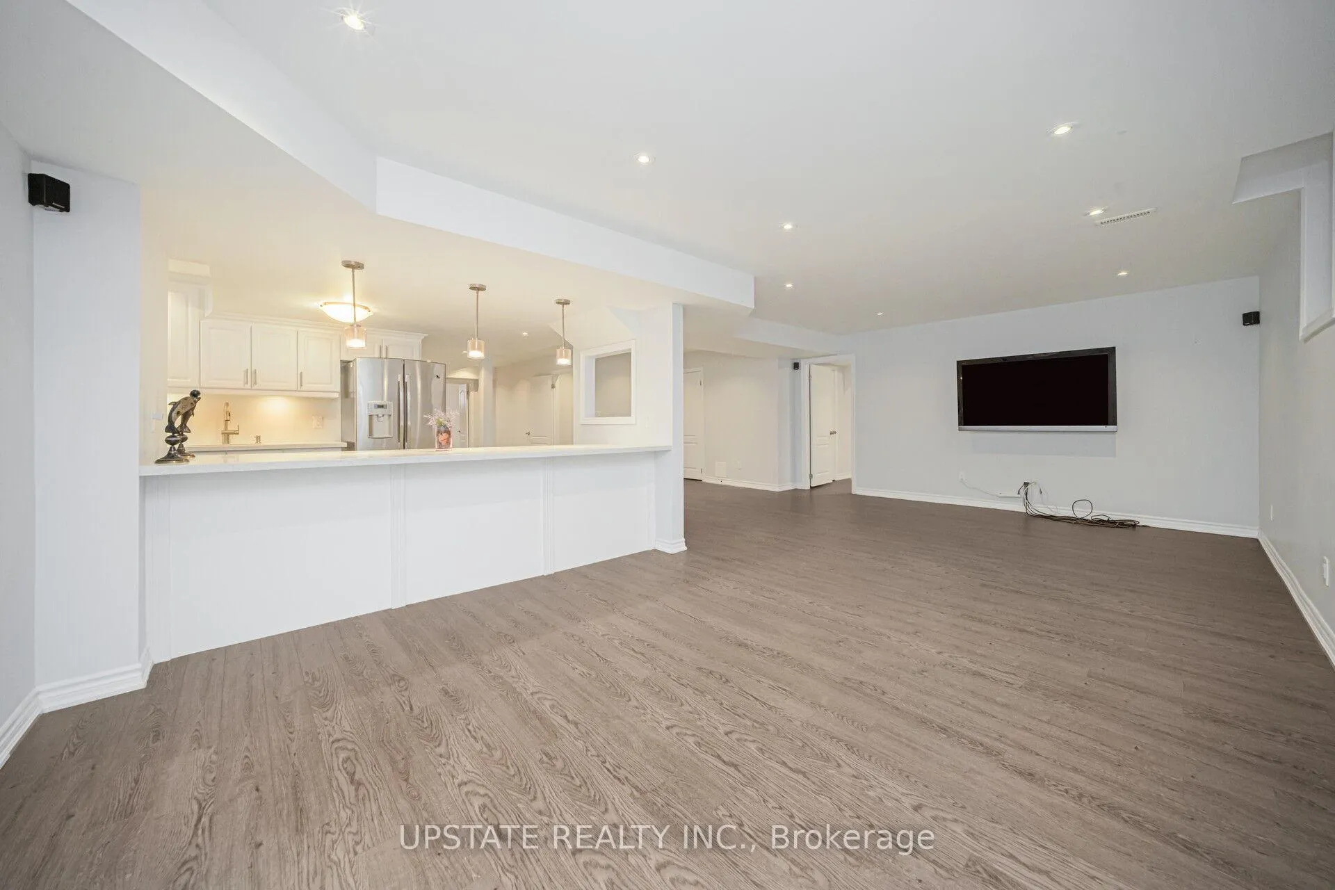 Photo 40 of 11 Mistyglen Crescent, Brampton, Credit Valley — HOMEH