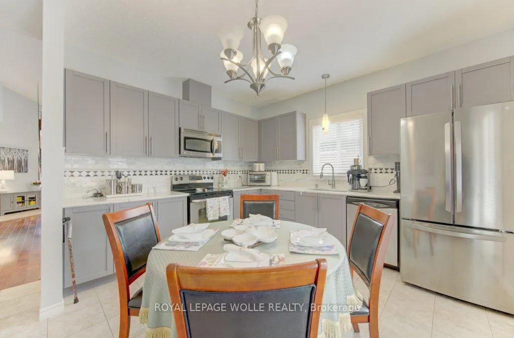 Photo 17 of 369 Zeller Drive, Kitchener, Grand River South — HOMEH