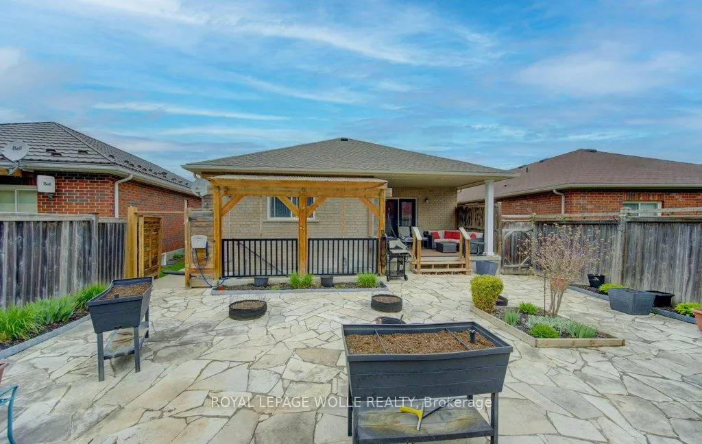 Photo 37 of 369 Zeller Drive, Kitchener, Grand River South — HOMEH
