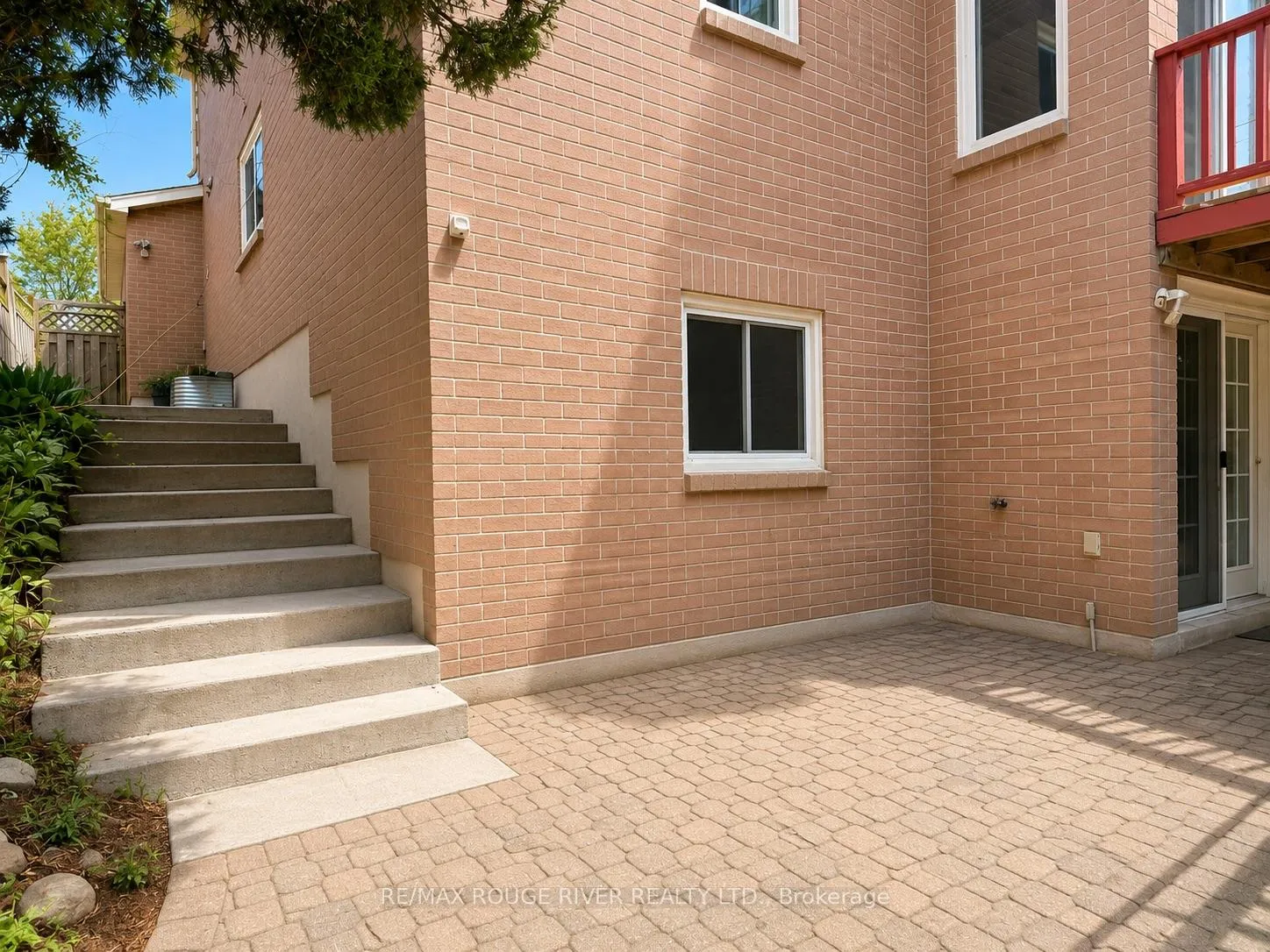 Photo 2 of 16 Dominy Drive, Ajax, Central — HOMEH