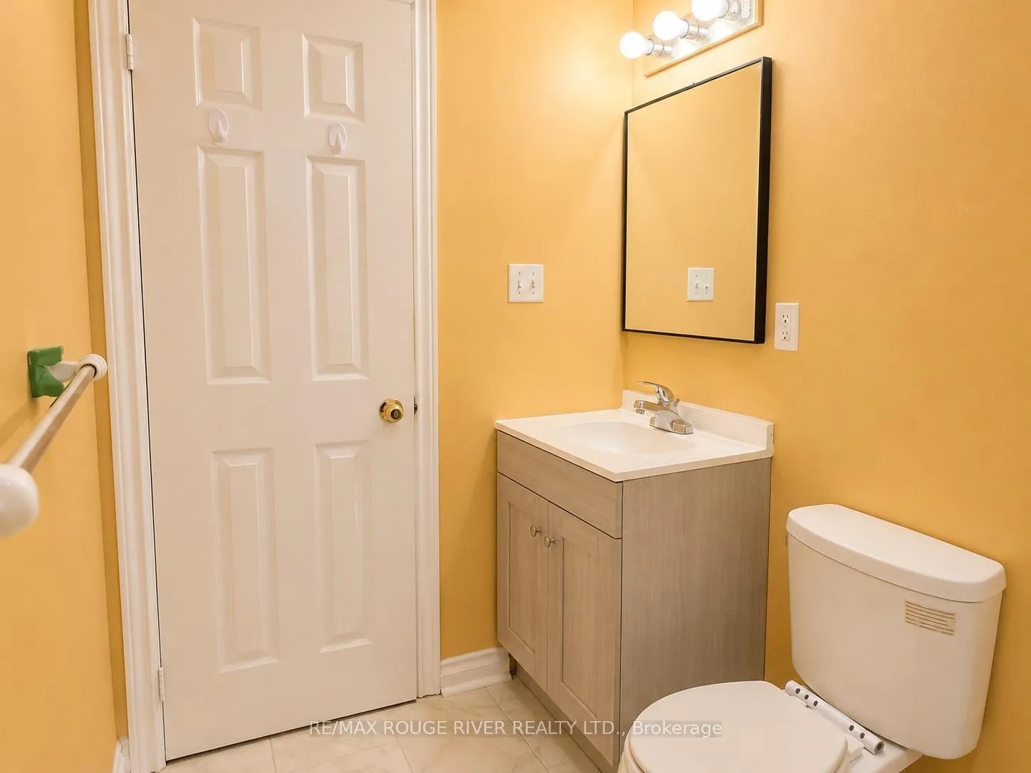 Photo 11 of 16 Dominy Drive, Ajax, Central — HOMEH