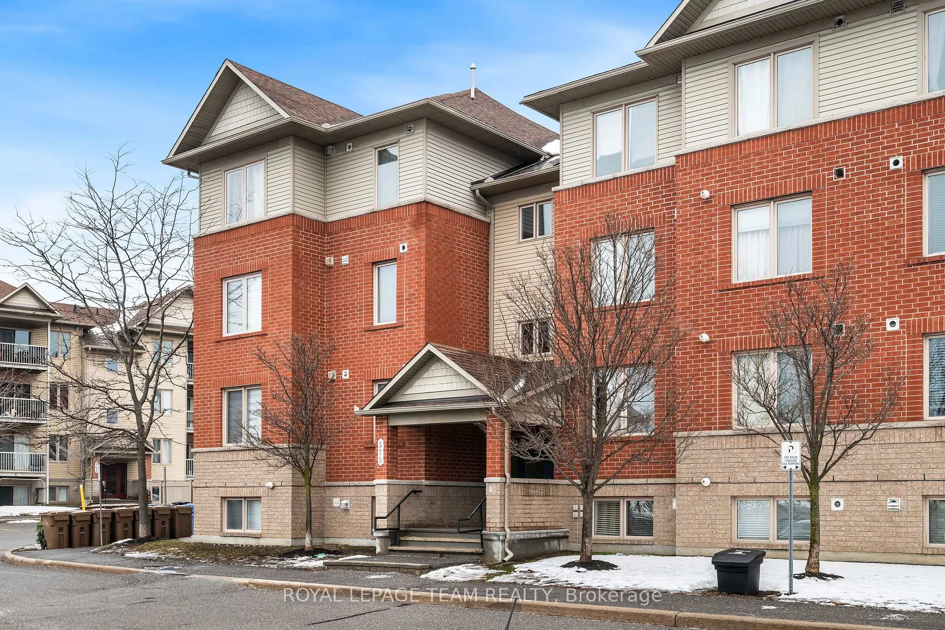 Photo 4 of Unit 8, 575 Stonefield Private, Ottawa, Barrhaven East — HOMEH