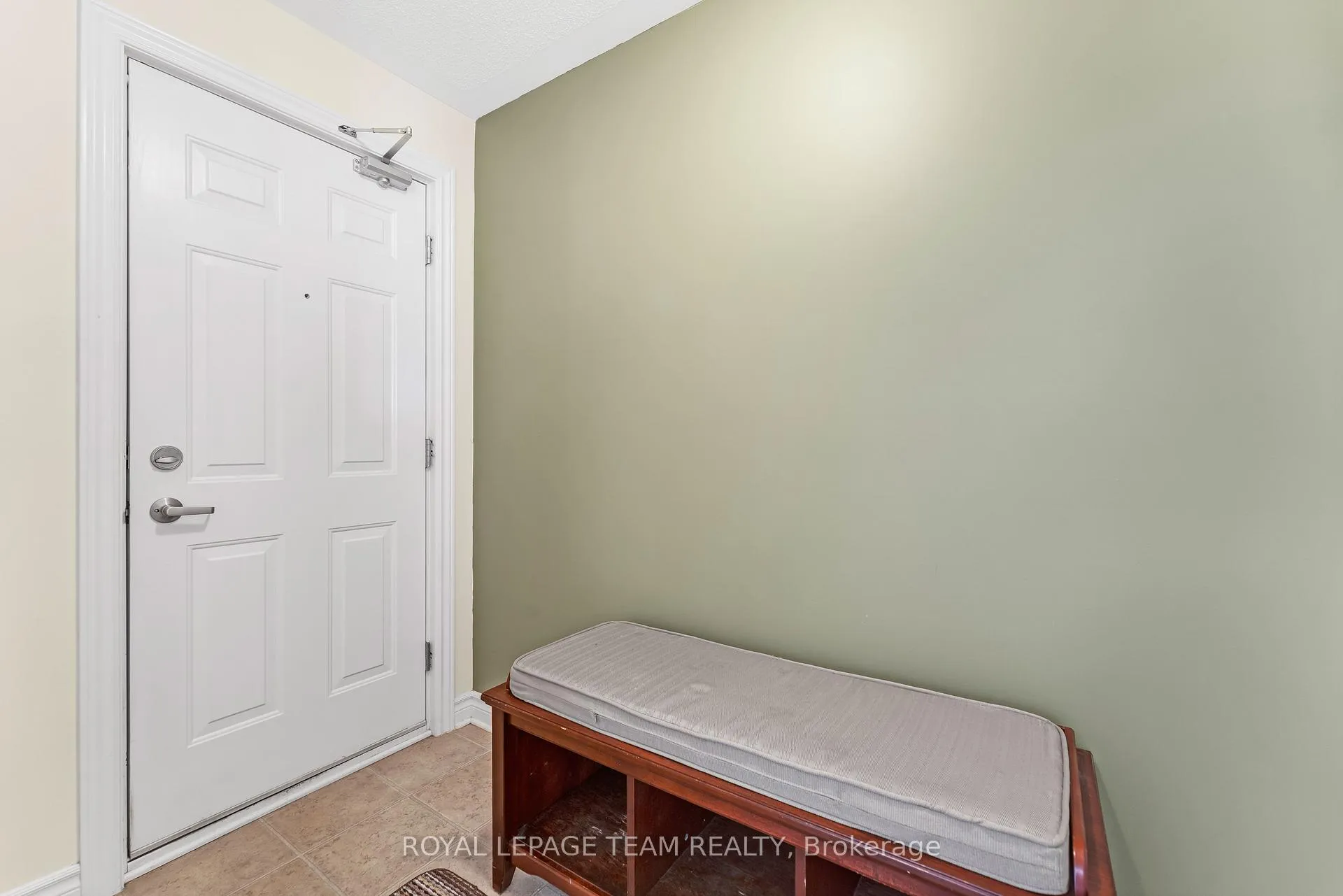 Photo 6 of Unit 8, 575 Stonefield Private, Ottawa, Barrhaven East — HOMEH