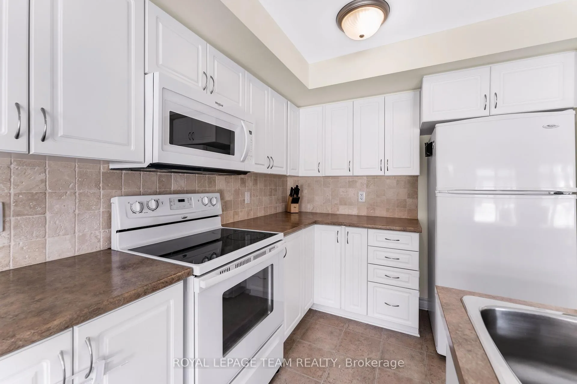 Photo 9 of Unit 8, 575 Stonefield Private, Ottawa, Barrhaven East — HOMEH