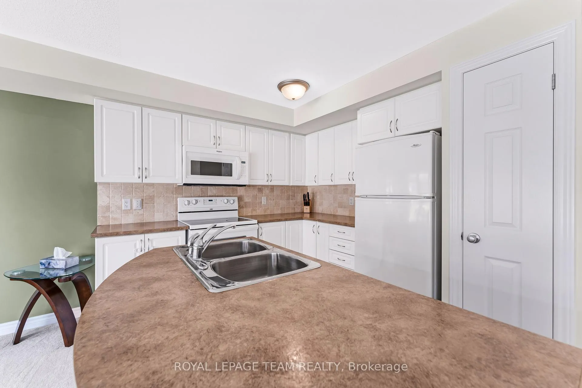 Photo 10 of Unit 8, 575 Stonefield Private, Ottawa, Barrhaven East — HOMEH