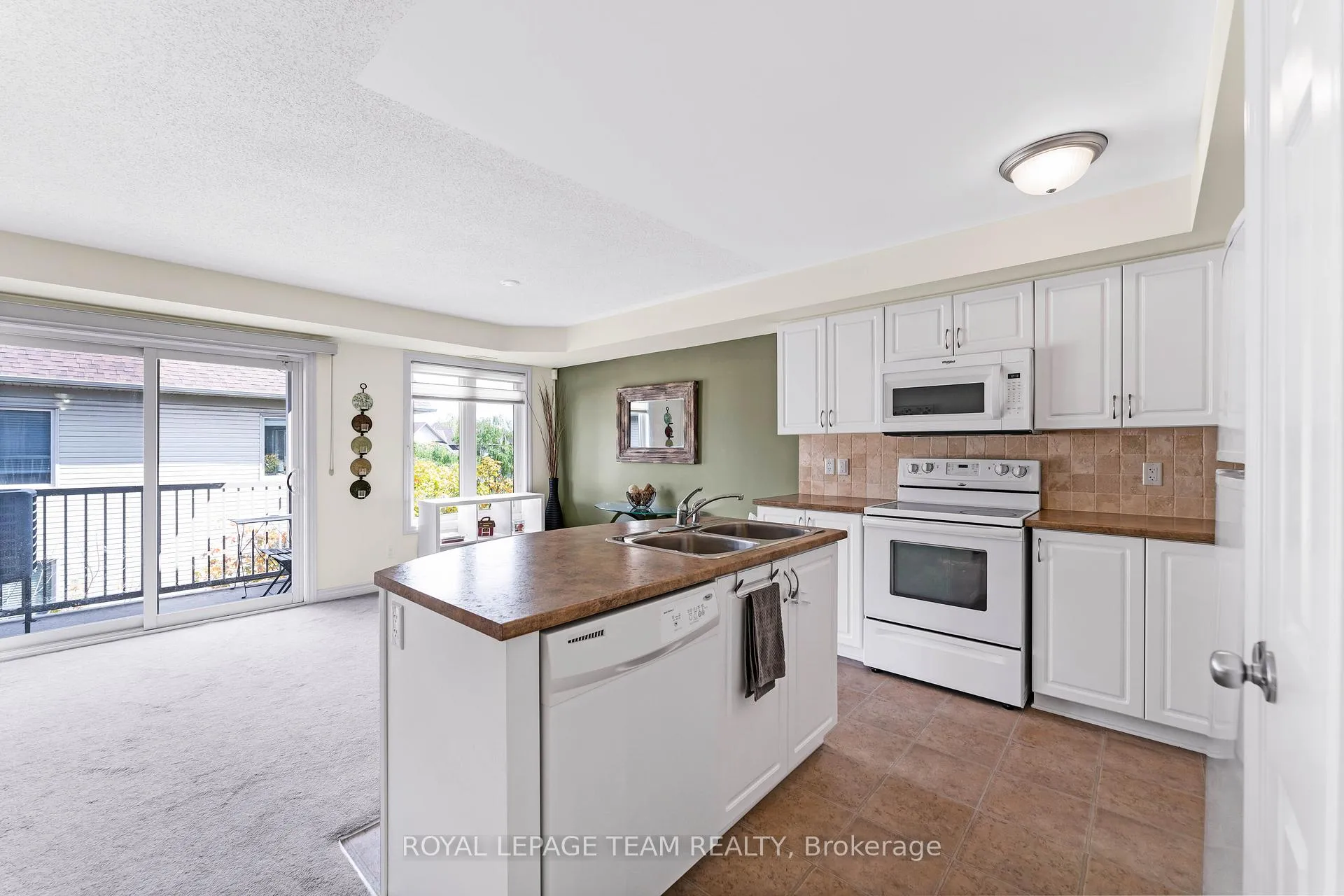 Photo 11 of Unit 8, 575 Stonefield Private, Ottawa, Barrhaven East — HOMEH