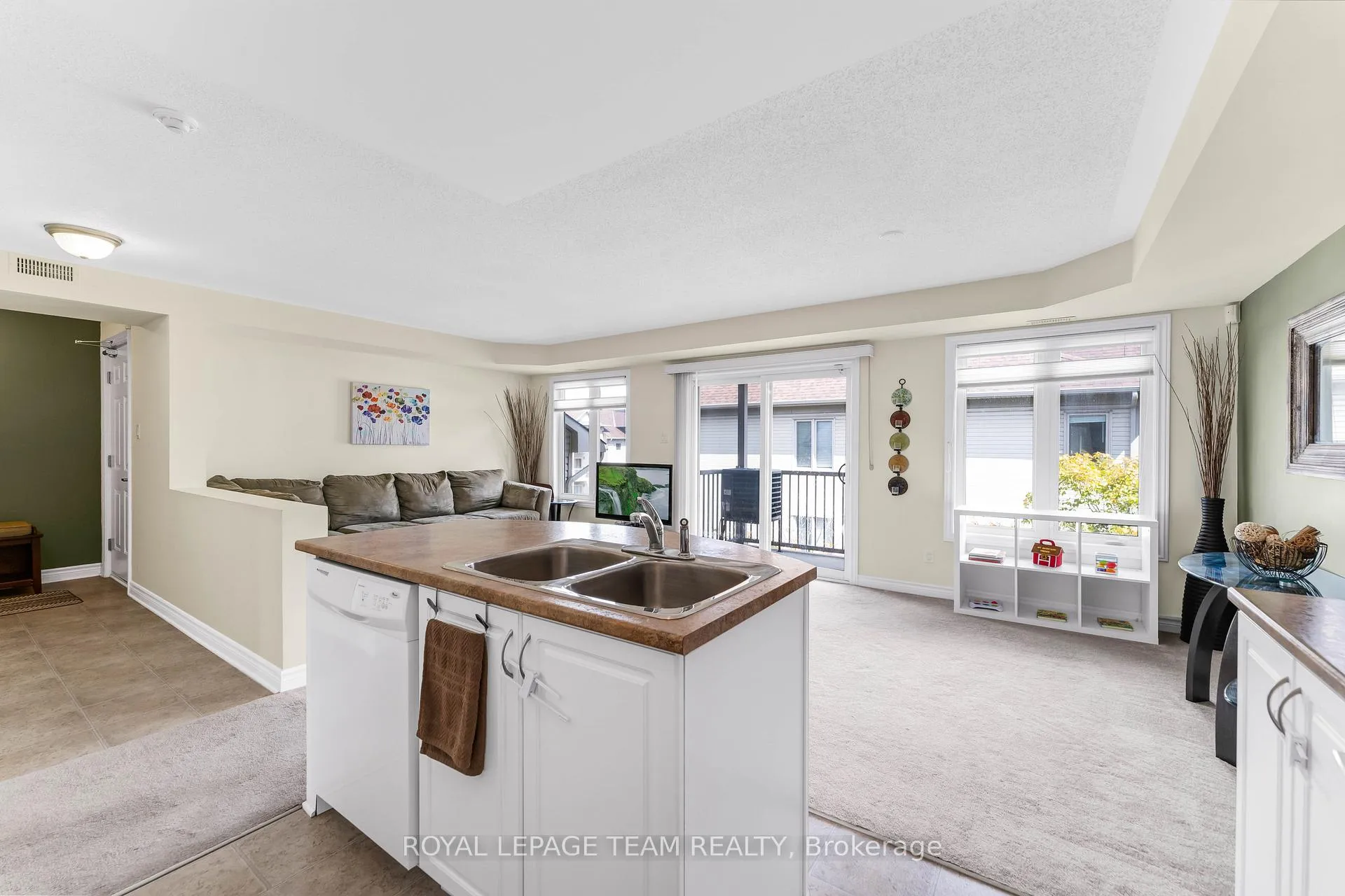 Photo 12 of Unit 8, 575 Stonefield Private, Ottawa, Barrhaven East — HOMEH