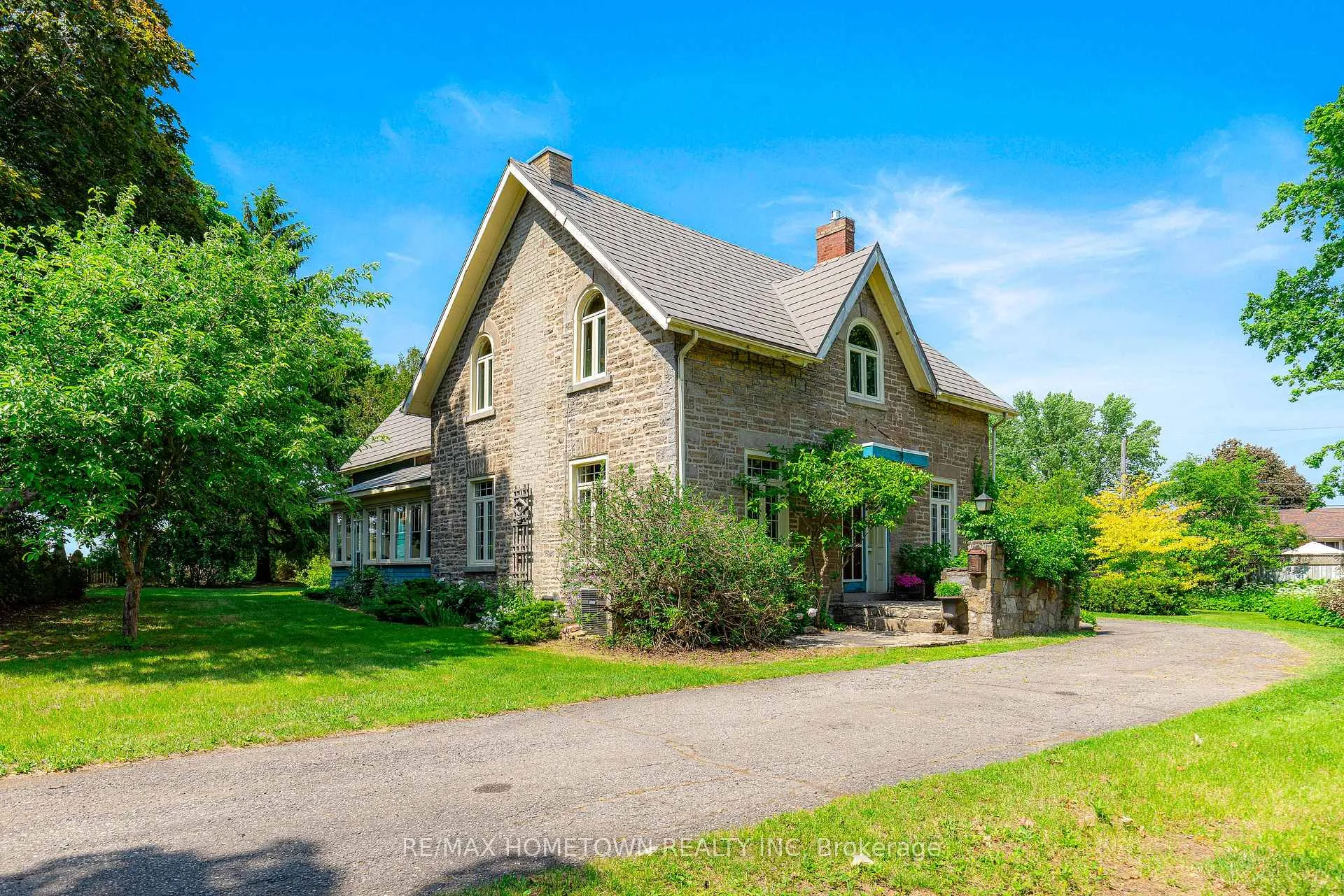 Photo 11 of 301 North Augusta Road, Brockville, Brockville — HOMEH