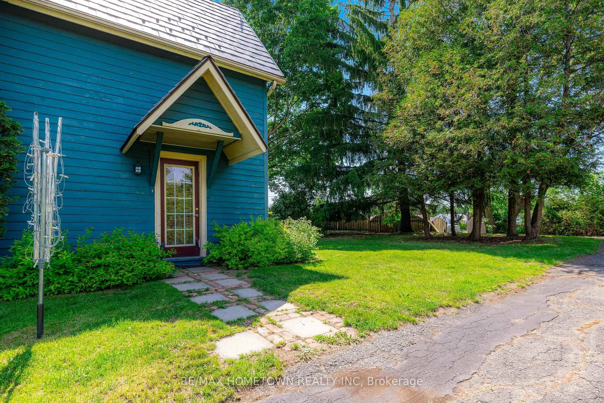 Photo 14 of 301 North Augusta Road, Brockville, Brockville — HOMEH