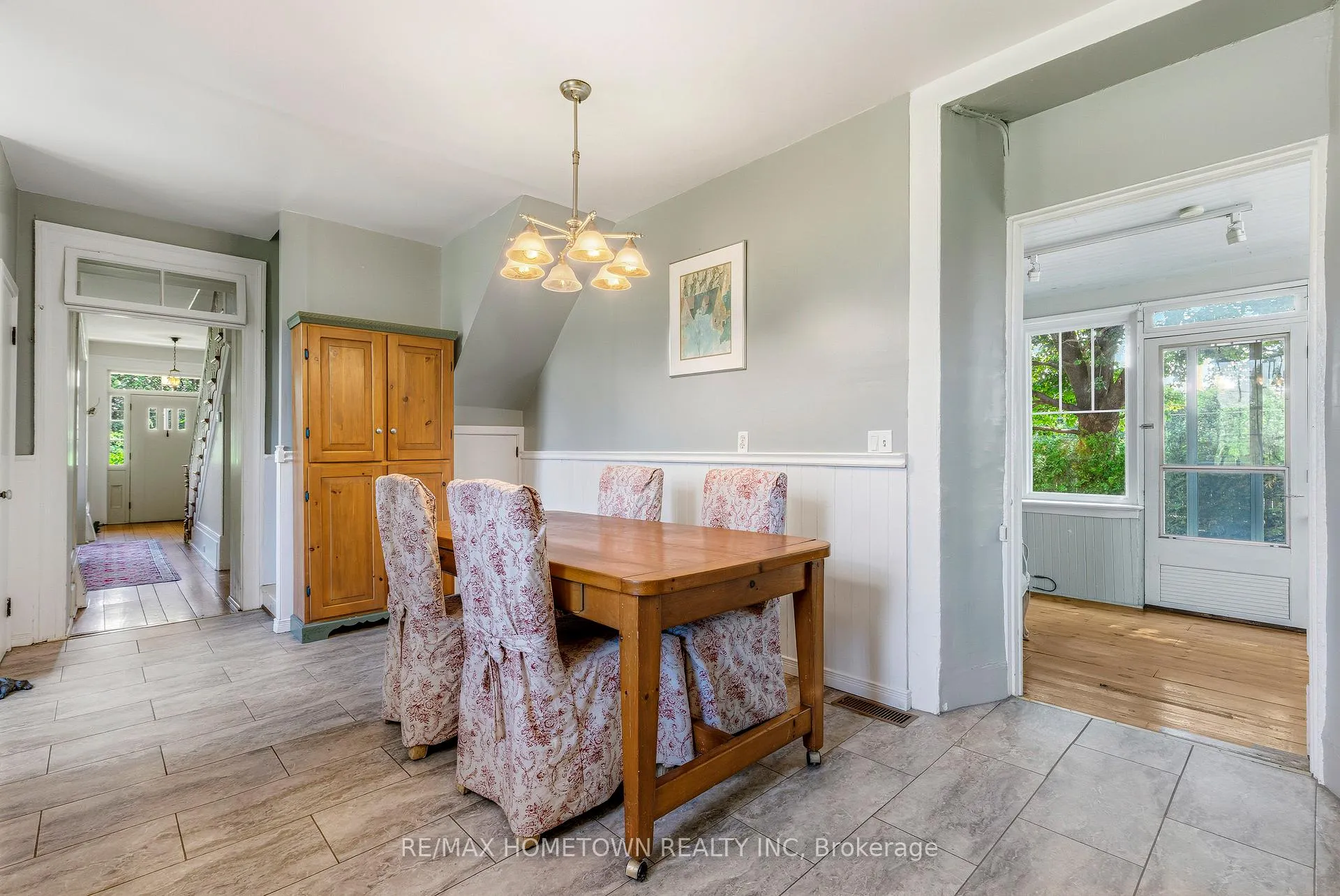 Photo 23 of 301 North Augusta Road, Brockville, Brockville — HOMEH