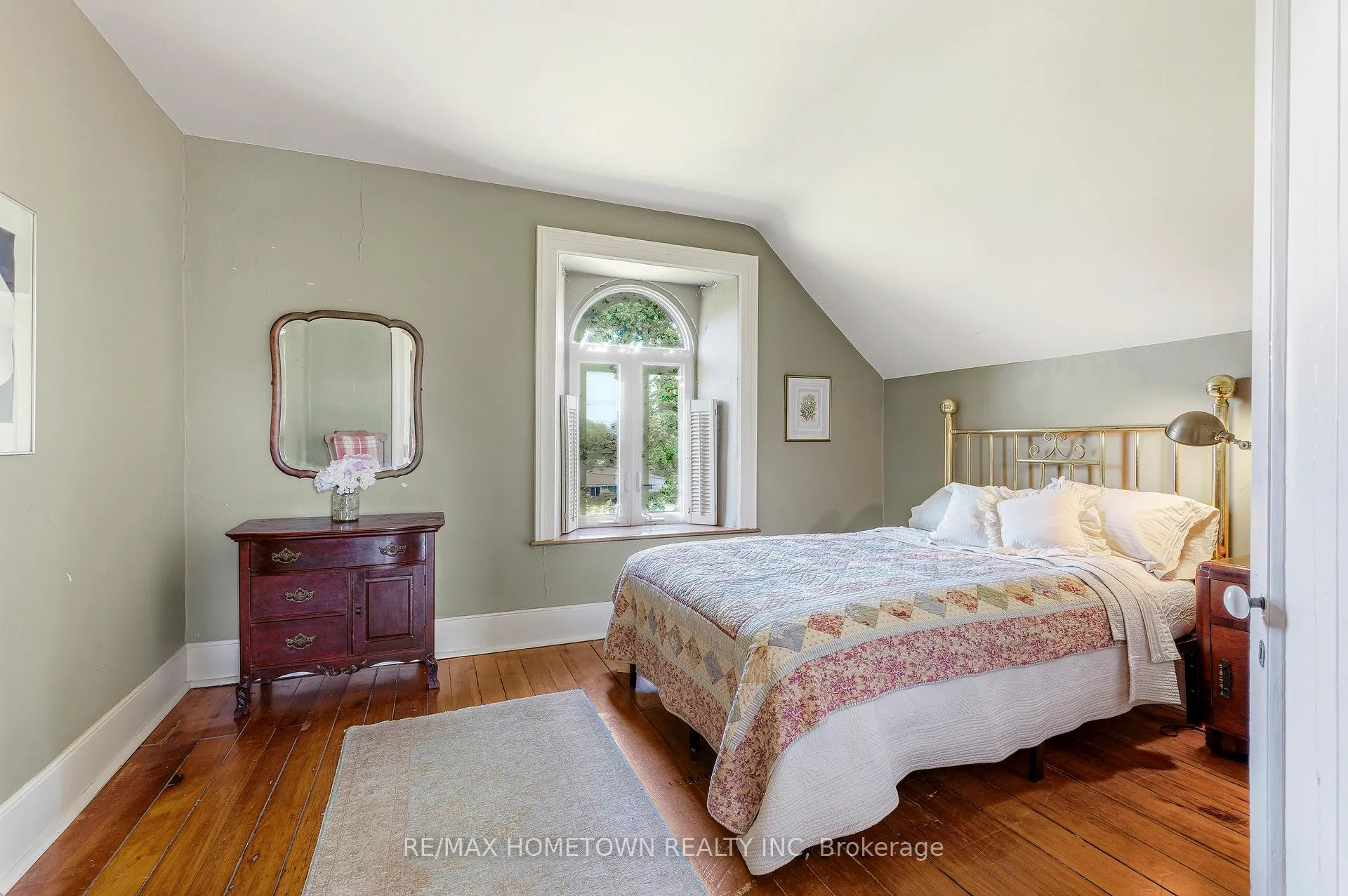 Photo 32 of 301 North Augusta Road, Brockville, Brockville — HOMEH