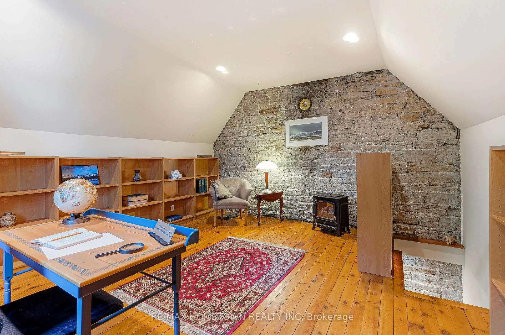 Photo 41 of 301 North Augusta Road, Brockville, Brockville — HOMEH