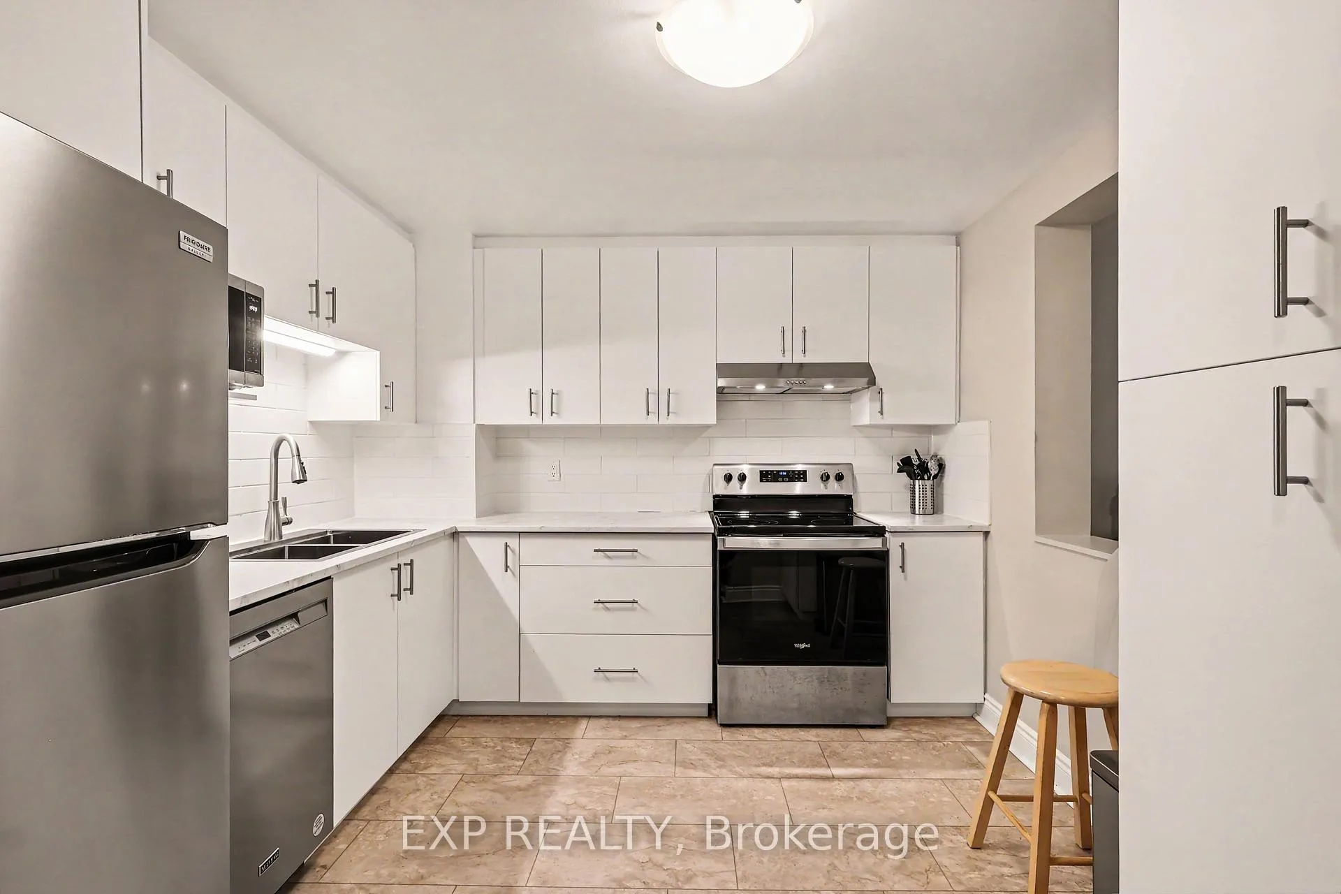 Photo 10 of Unit 25, 1856 Summerfields Crescent, Ottawa, Chapel Hill — HOMEH