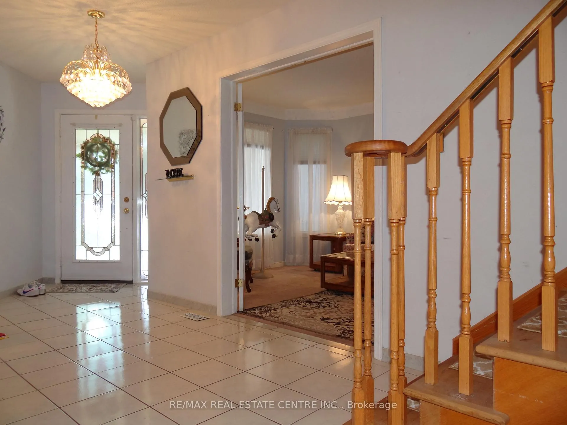 Photo 9 of 42 Davis Crescent, Halton Hills, Georgetown — HOMEH