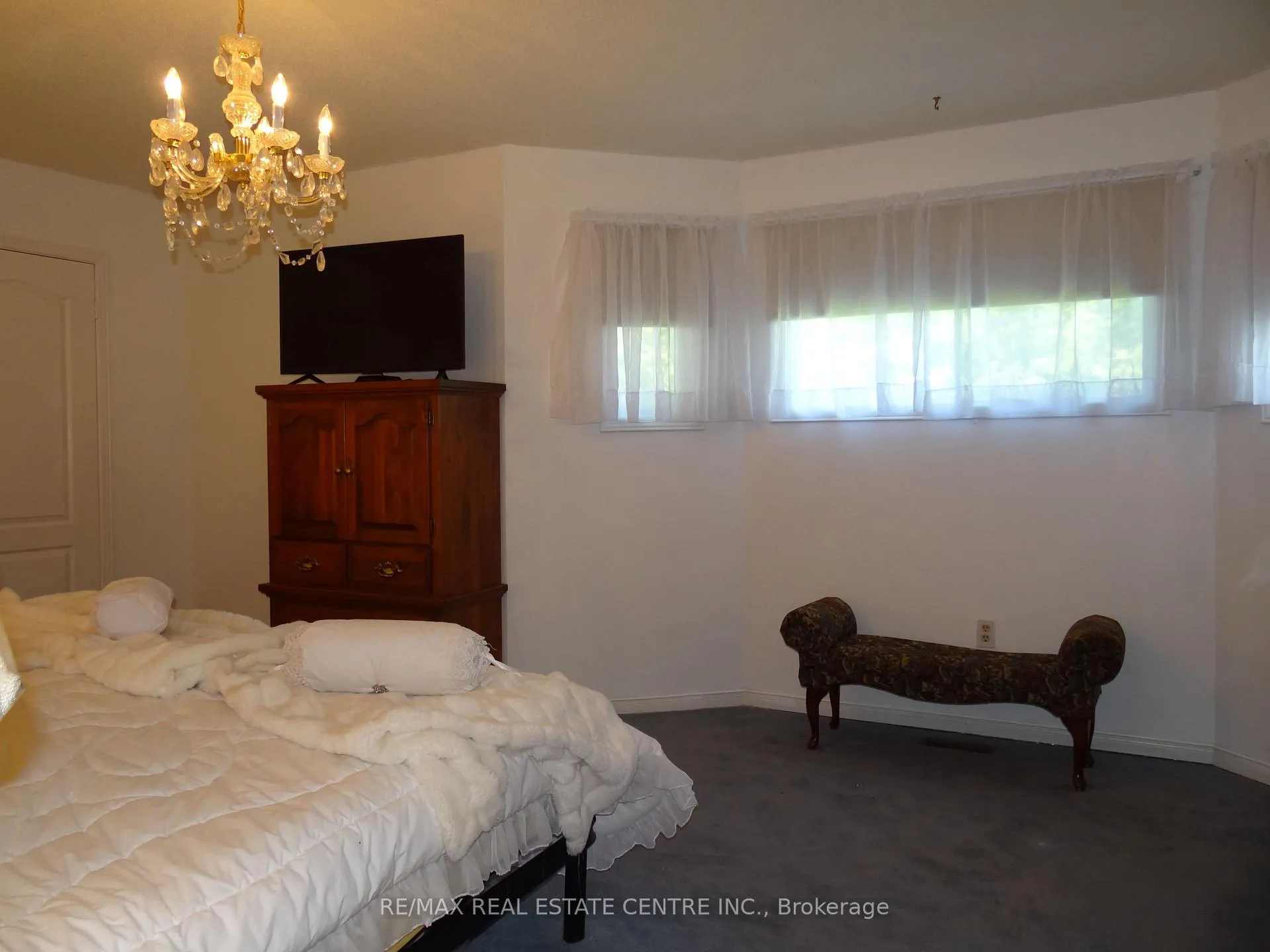 Photo 15 of 42 Davis Crescent, Halton Hills, Georgetown — HOMEH