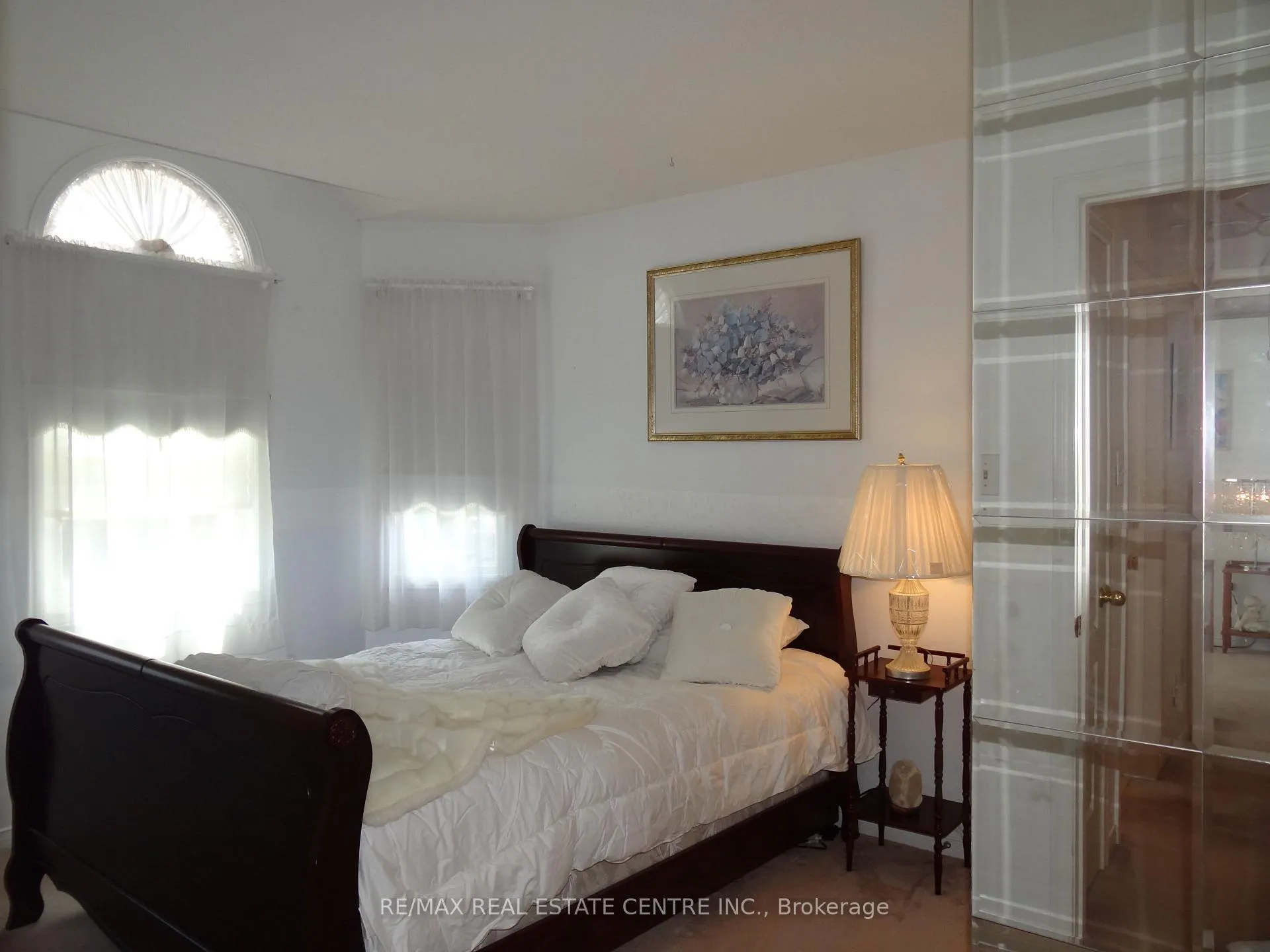 Photo 19 of 42 Davis Crescent, Halton Hills, Georgetown — HOMEH