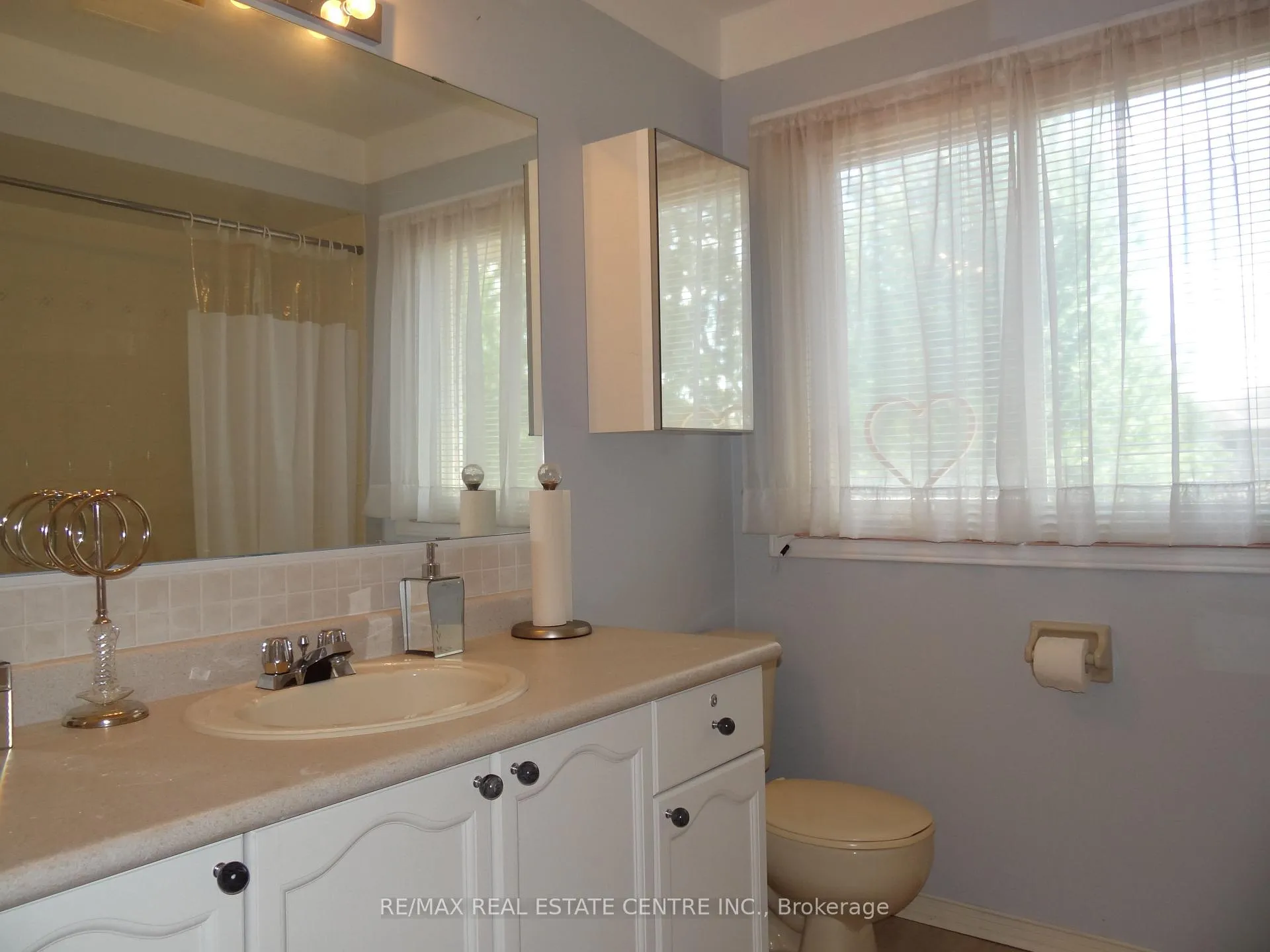 Photo 22 of 42 Davis Crescent, Halton Hills, Georgetown — HOMEH