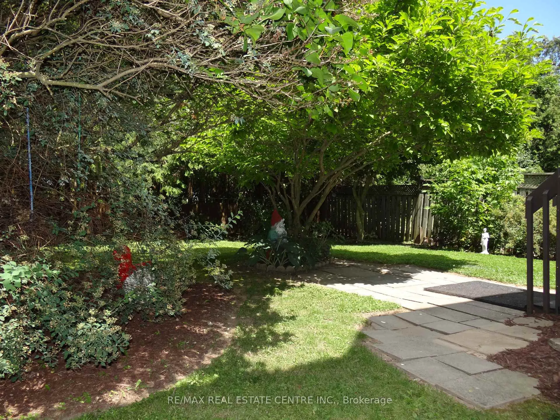 Photo 24 of 42 Davis Crescent, Halton Hills, Georgetown — HOMEH