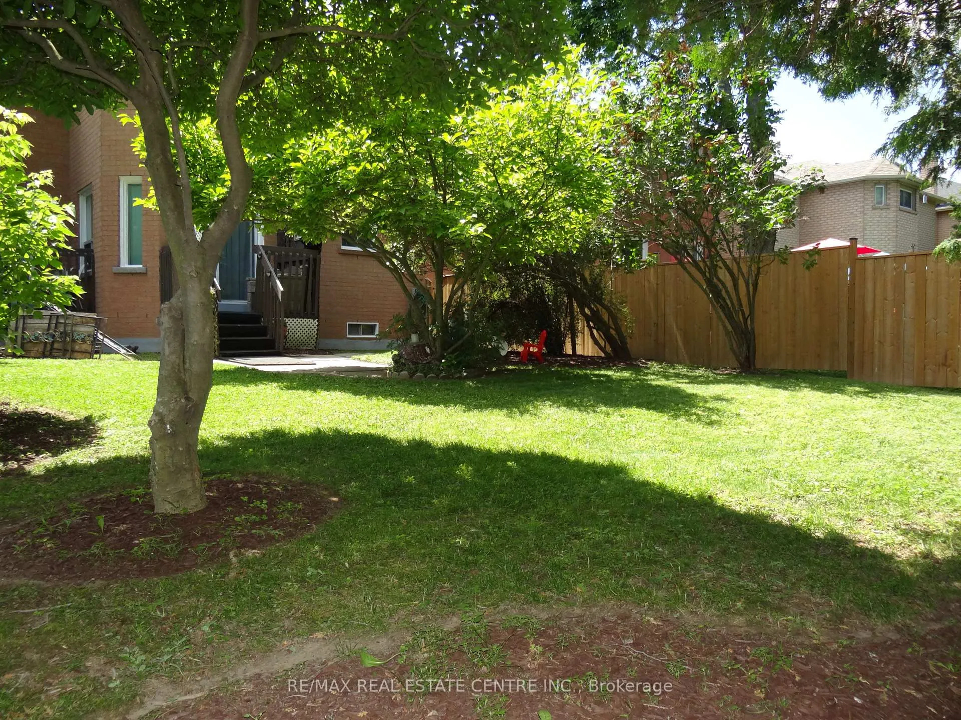Photo 26 of 42 Davis Crescent, Halton Hills, Georgetown — HOMEH