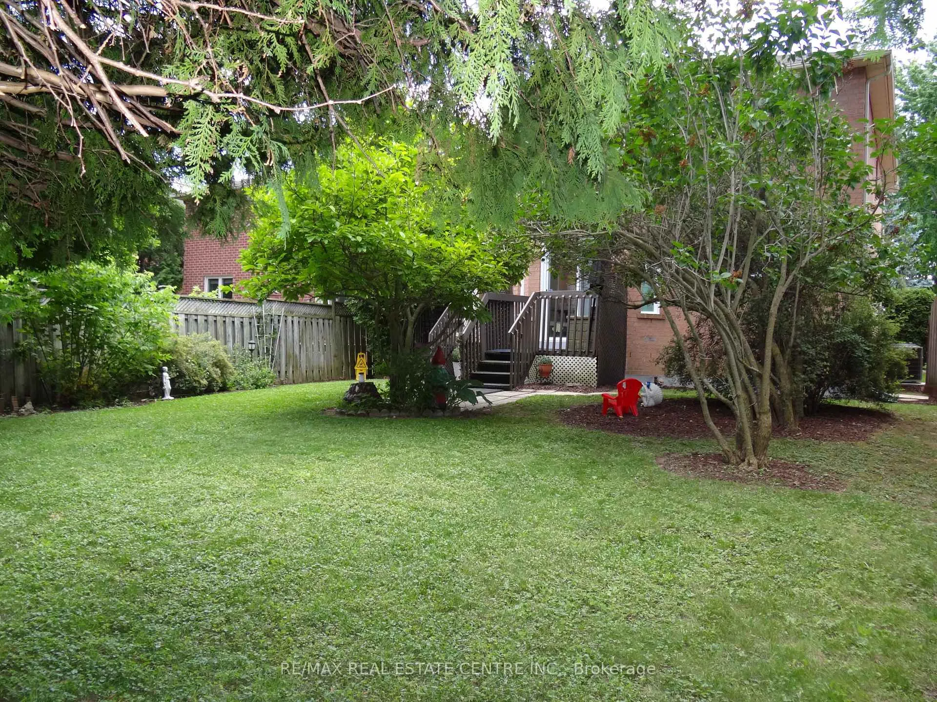 Photo 27 of 42 Davis Crescent, Halton Hills, Georgetown — HOMEH