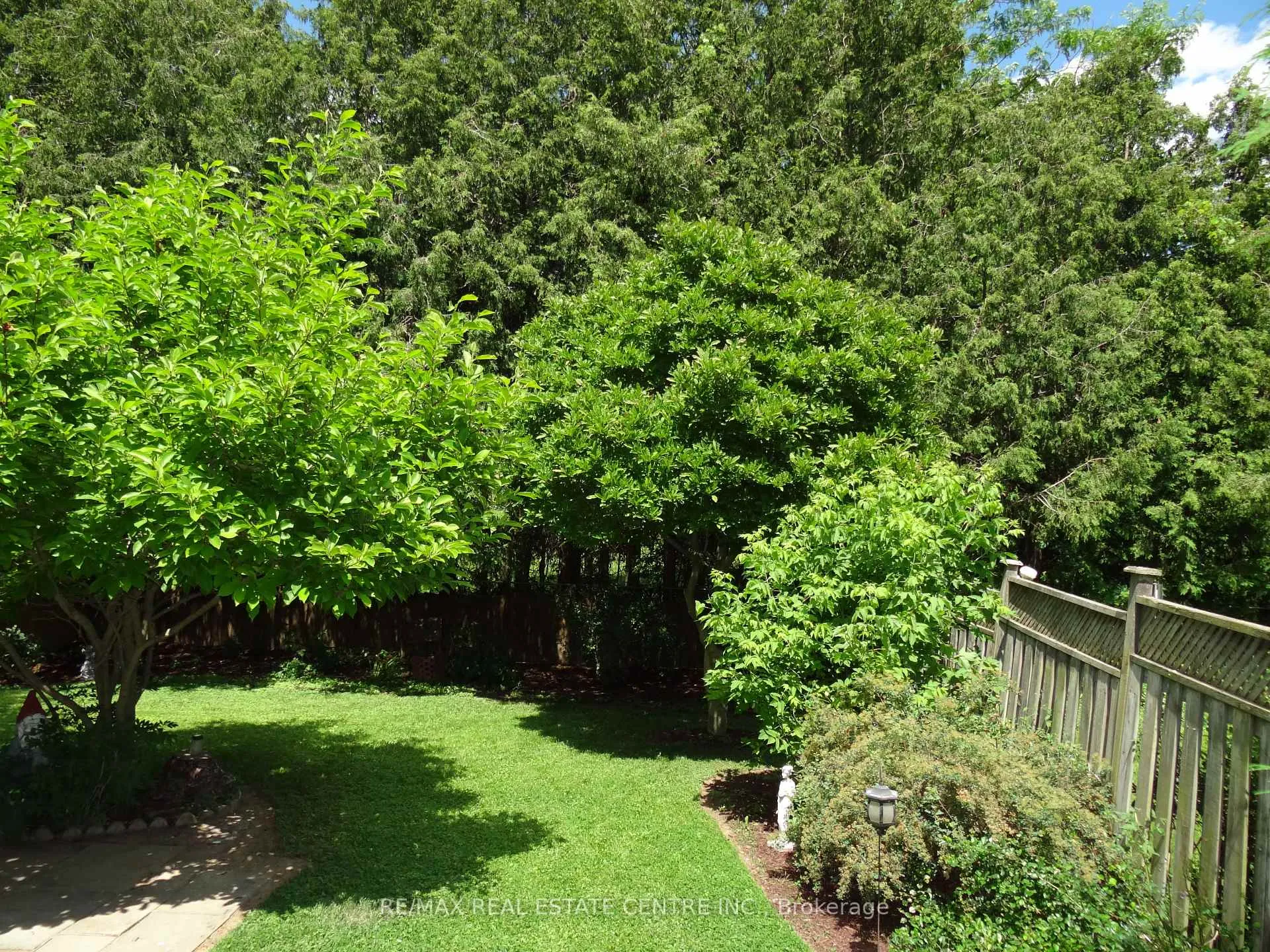 Photo 28 of 42 Davis Crescent, Halton Hills, Georgetown — HOMEH