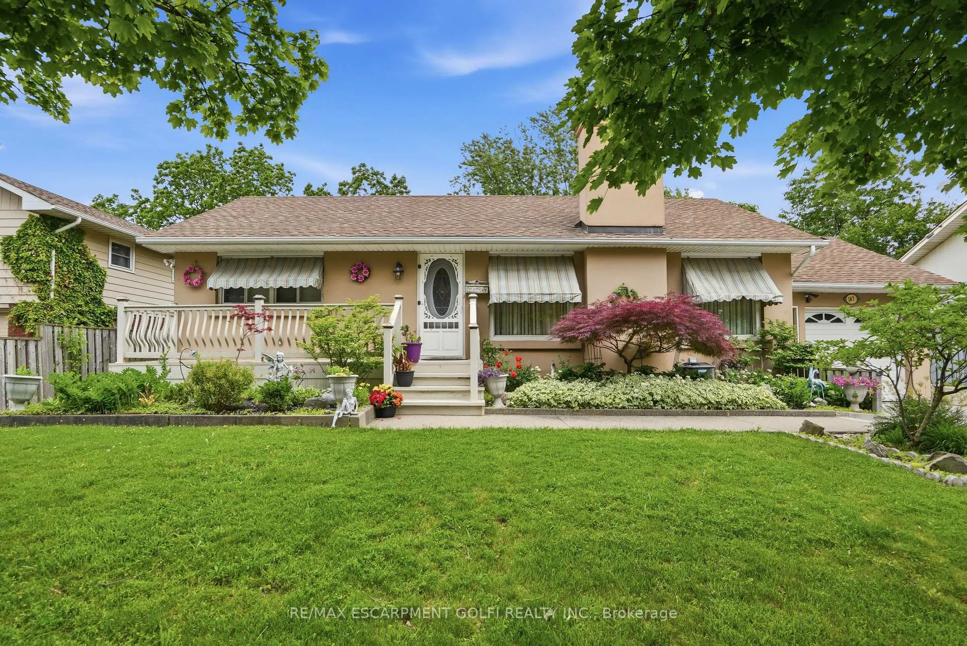 Photo 4 of 147 Village Road, St. Catharines, Glendale/Glenridge — HOMEH