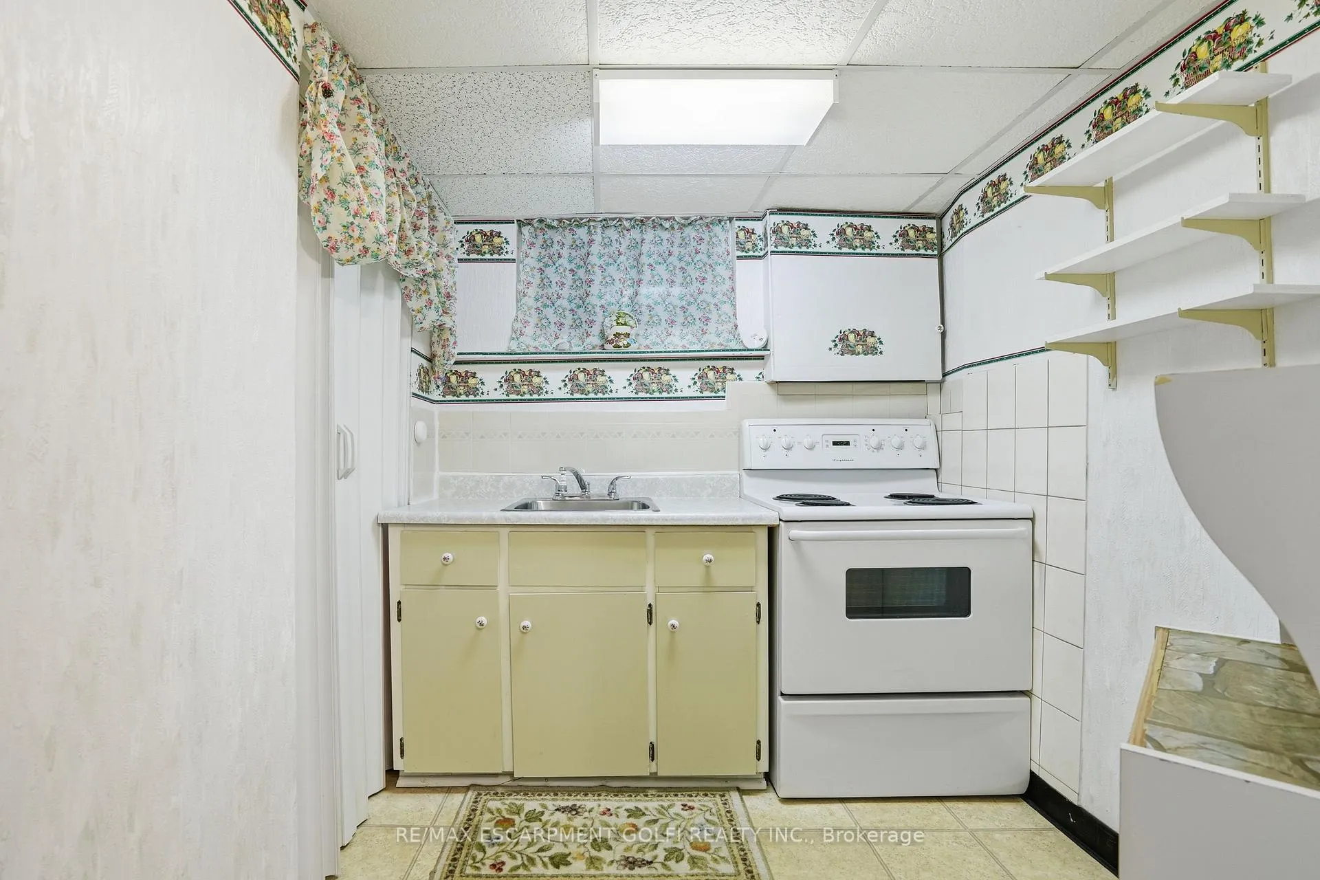 Photo 24 of 147 Village Road, St. Catharines, Glendale/Glenridge — HOMEH