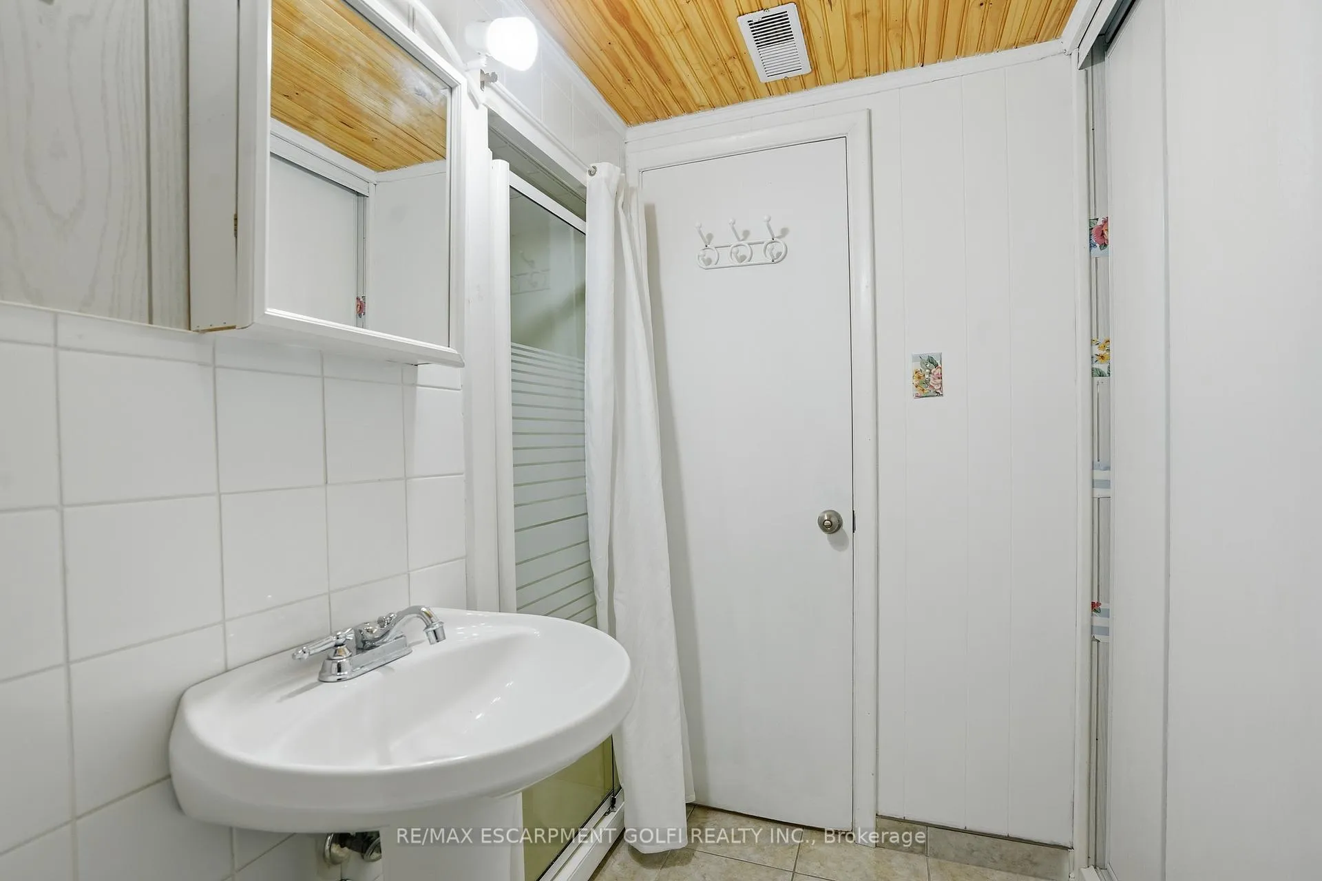 Photo 26 of 147 Village Road, St. Catharines, Glendale/Glenridge — HOMEH