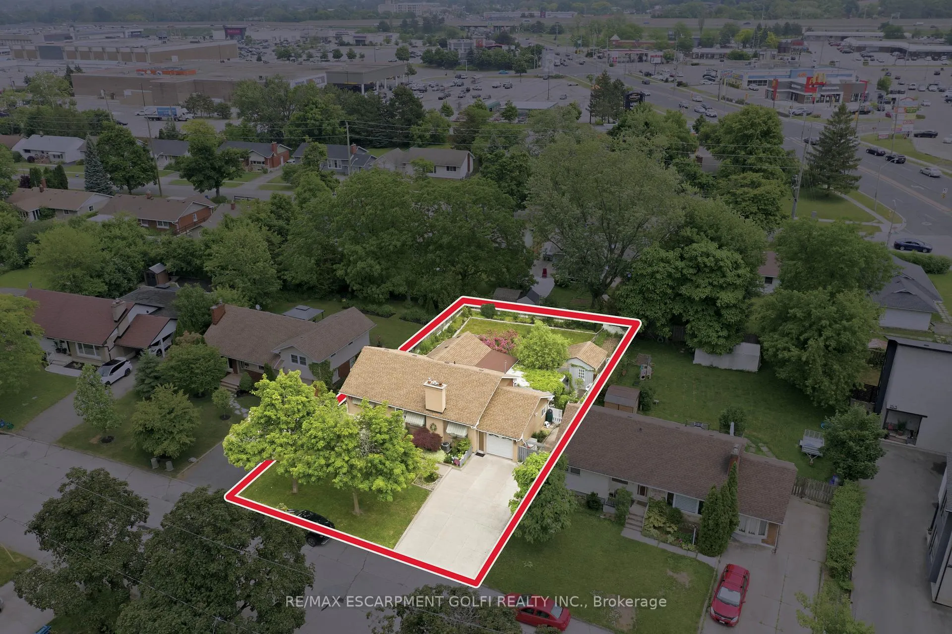 Photo 36 of 147 Village Road, St. Catharines, Glendale/Glenridge — HOMEH