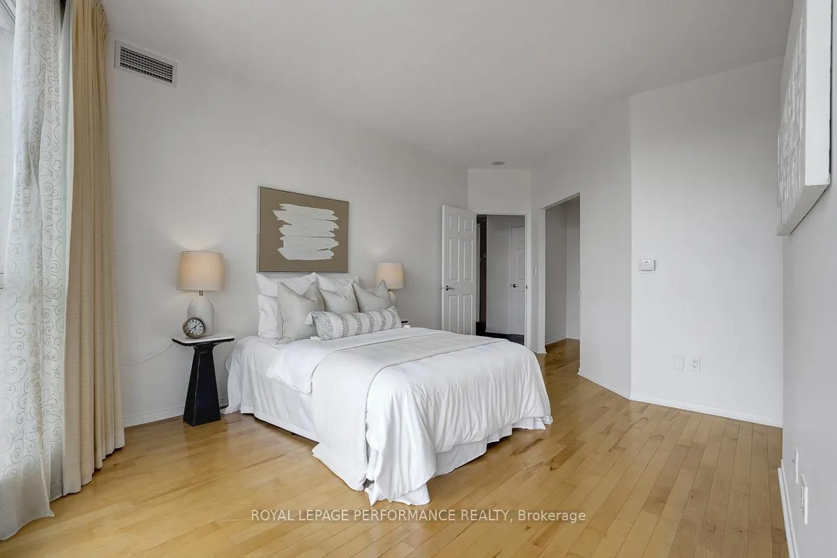 Photo 14 of Unit 1101, 38 Metropole Private, Ottawa, Westboro North — HOMEH