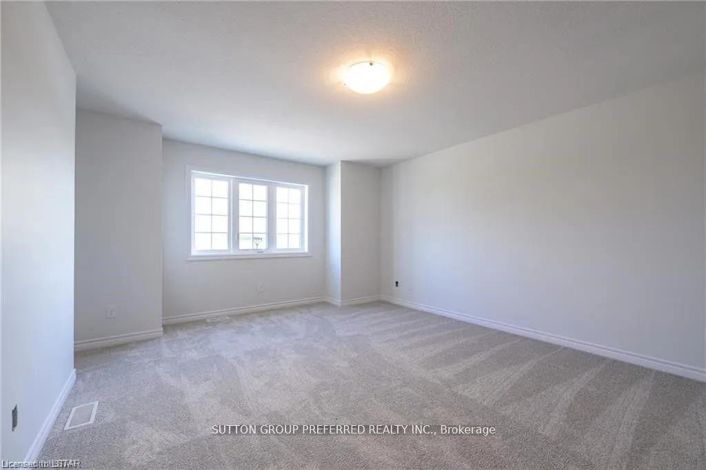 Photo 16 of 375 Kennington Way, London, South W — HOMEH