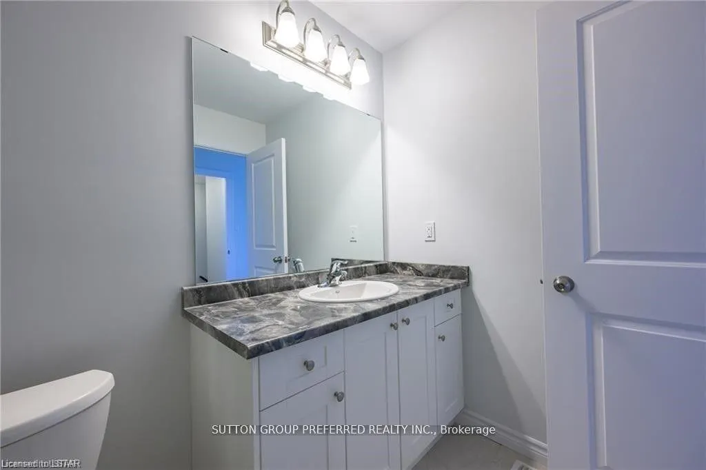 Photo 20 of 375 Kennington Way, London, South W — HOMEH